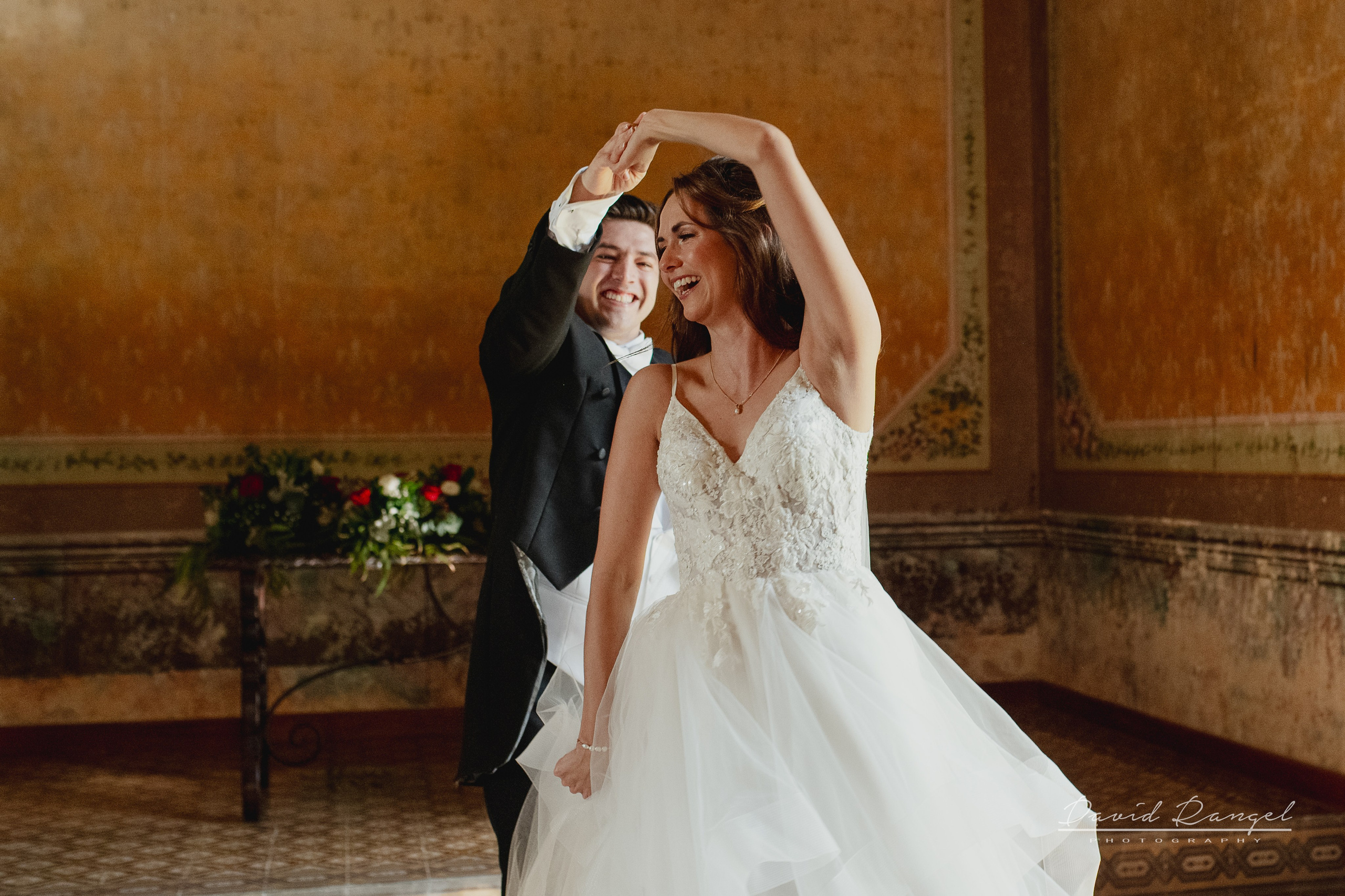 Classic Weddings. Destination wedding photographer based in Cancun and Riviera Maya with service worldwide