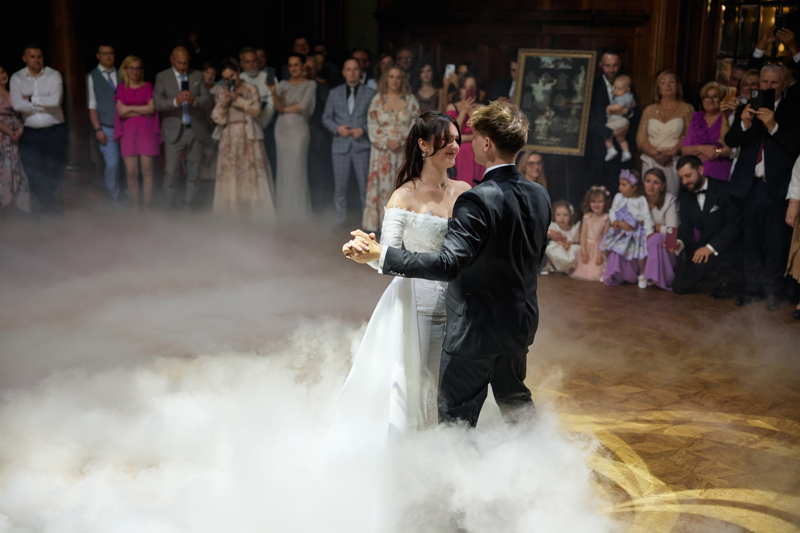 Wiktoria & Kacper. Pałac Goetz. Fotograf ślubny i rodzinny w Krakowie Yana Klymova