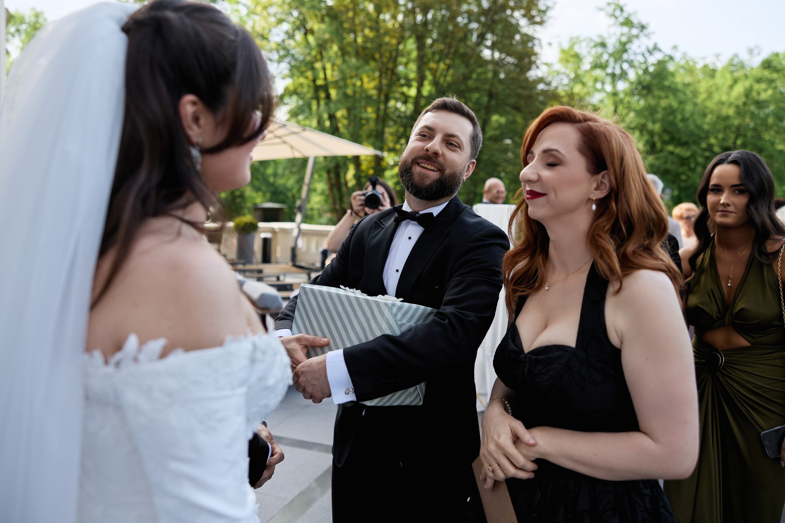 Wiktoria & Kacper. Pałac Goetz. Fotograf ślubny i rodzinny w Krakowie Yana Klymova