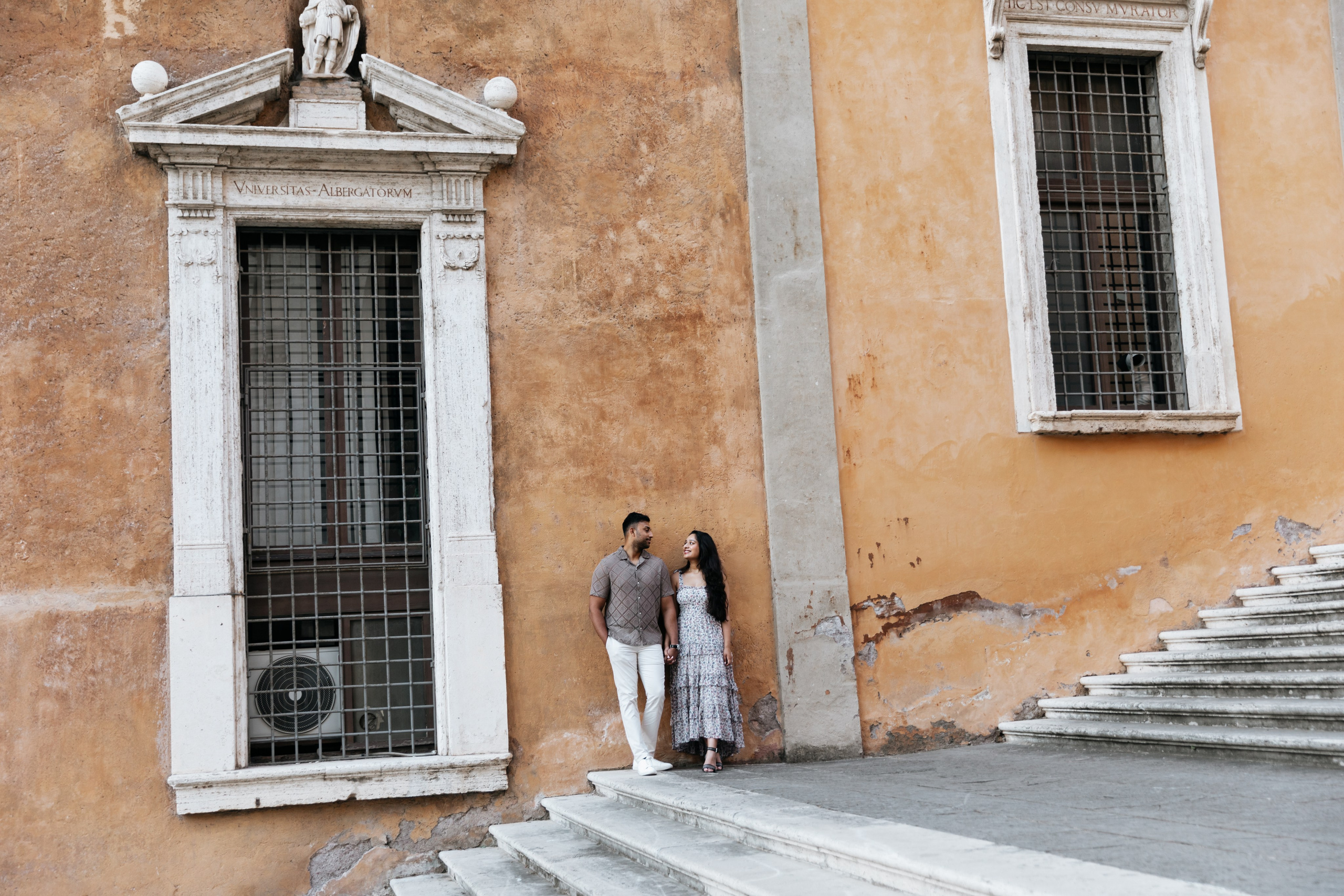 Couple photoshoot in Rome. Photographer in Rome