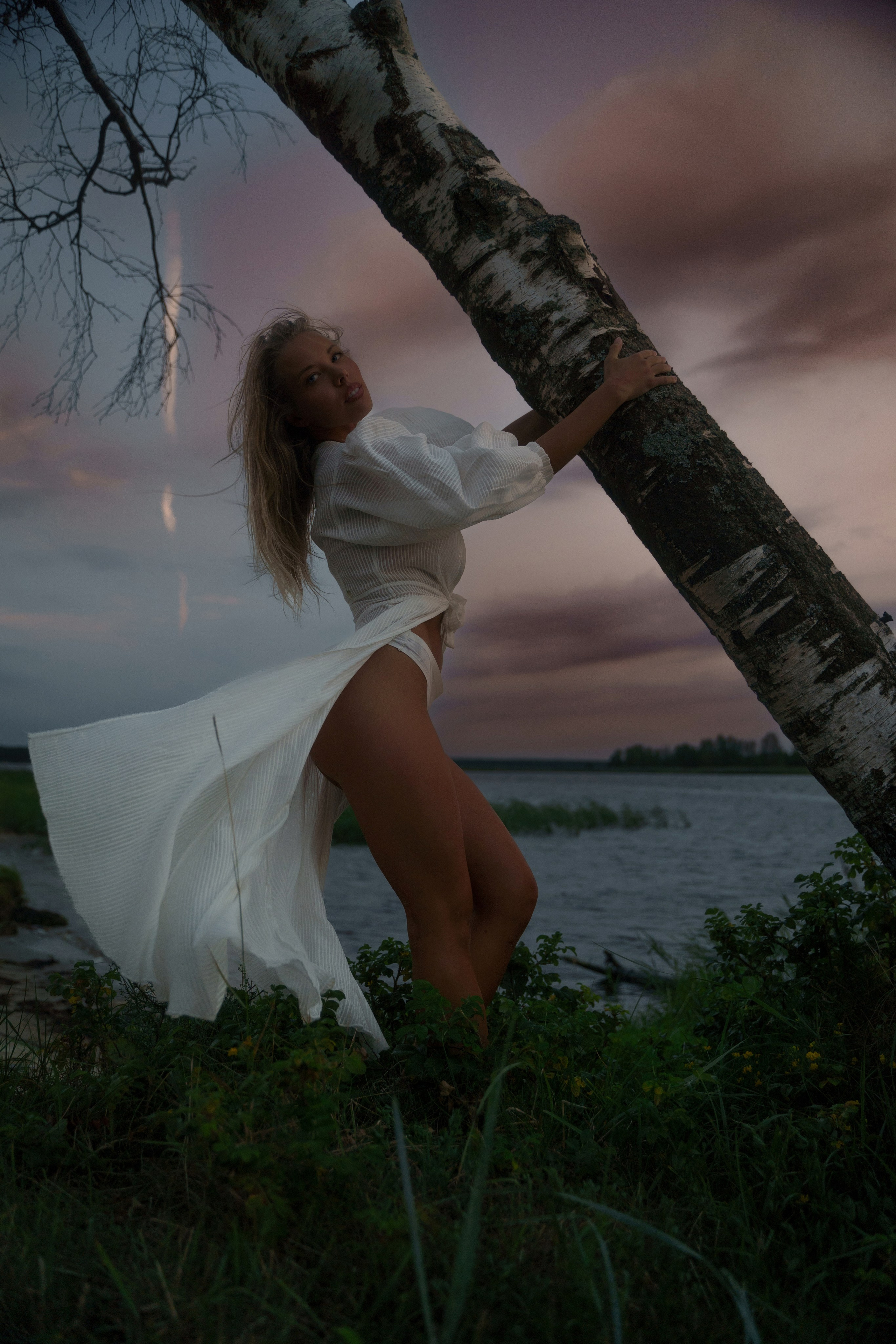 Storm, linen and milk