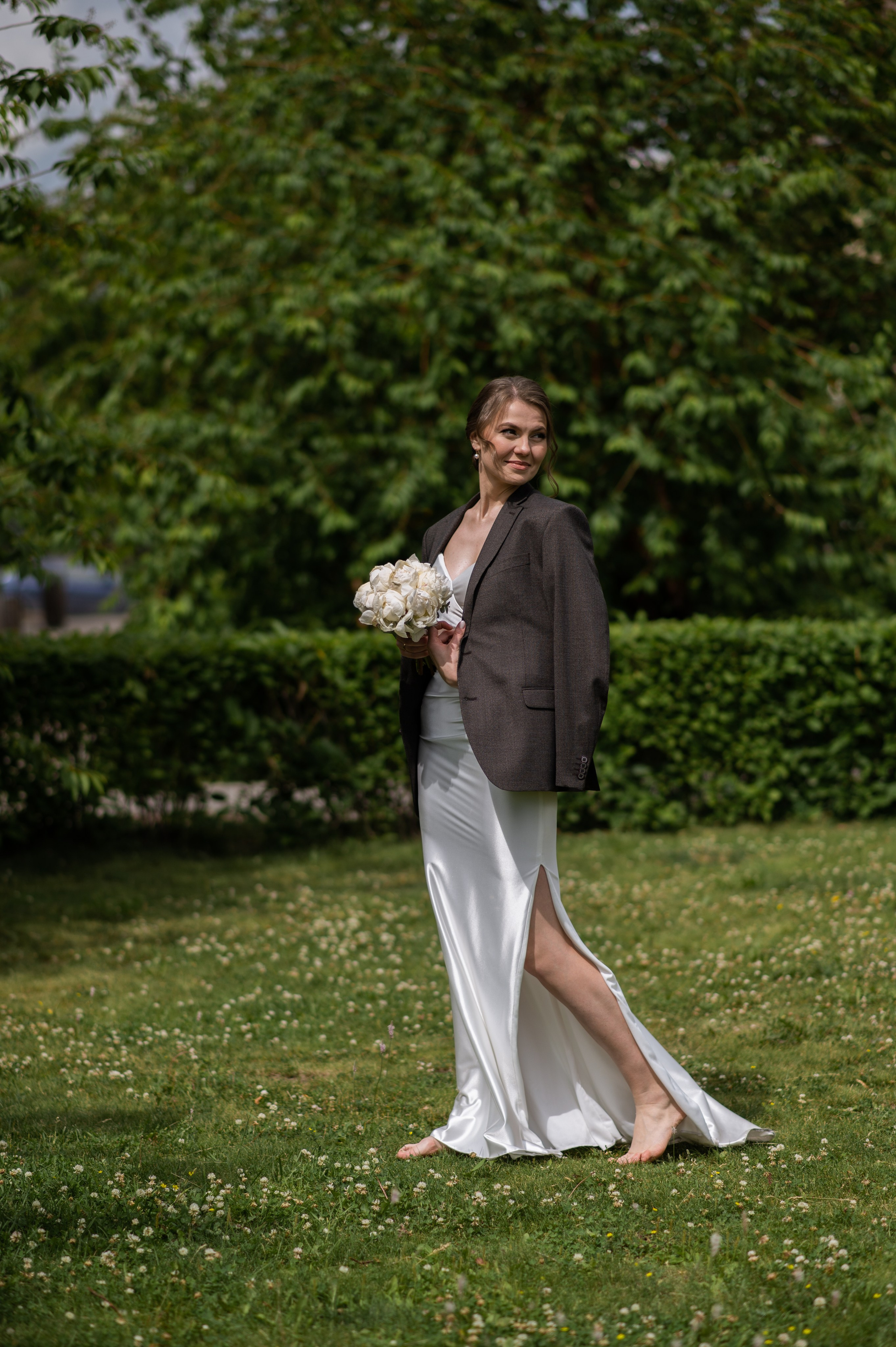 Light. Wedding and commercial photographer