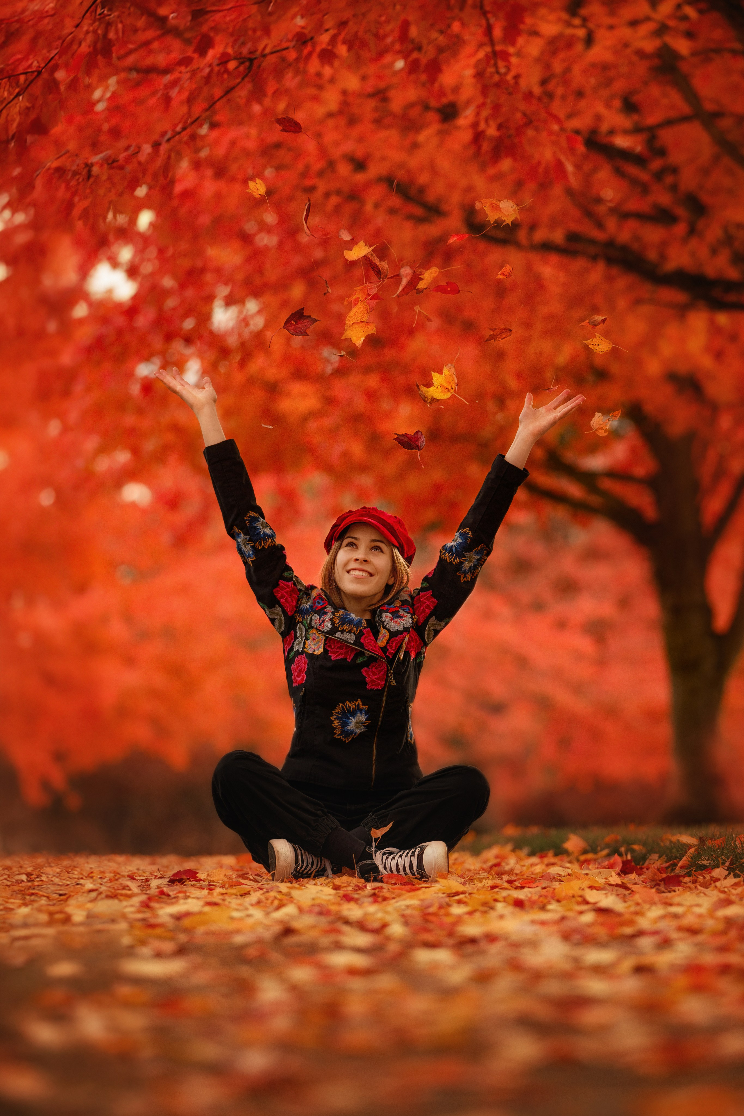 Red autumn. Wedding & portrait photography in the Seattle Area. Helen Michelle photographer