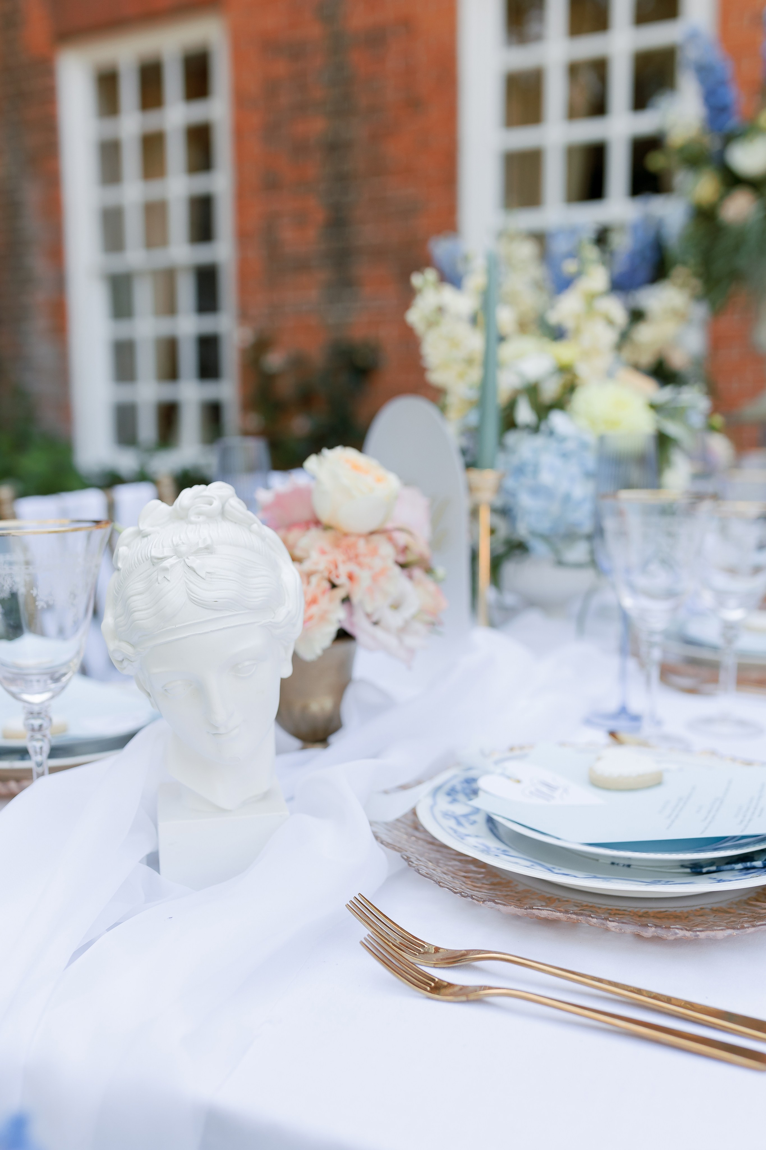 Regal Romance | Editorial Photoshoot at Gosfield Hall, London Estat. YES I DO PRODUCTION — Wedding photography&videography