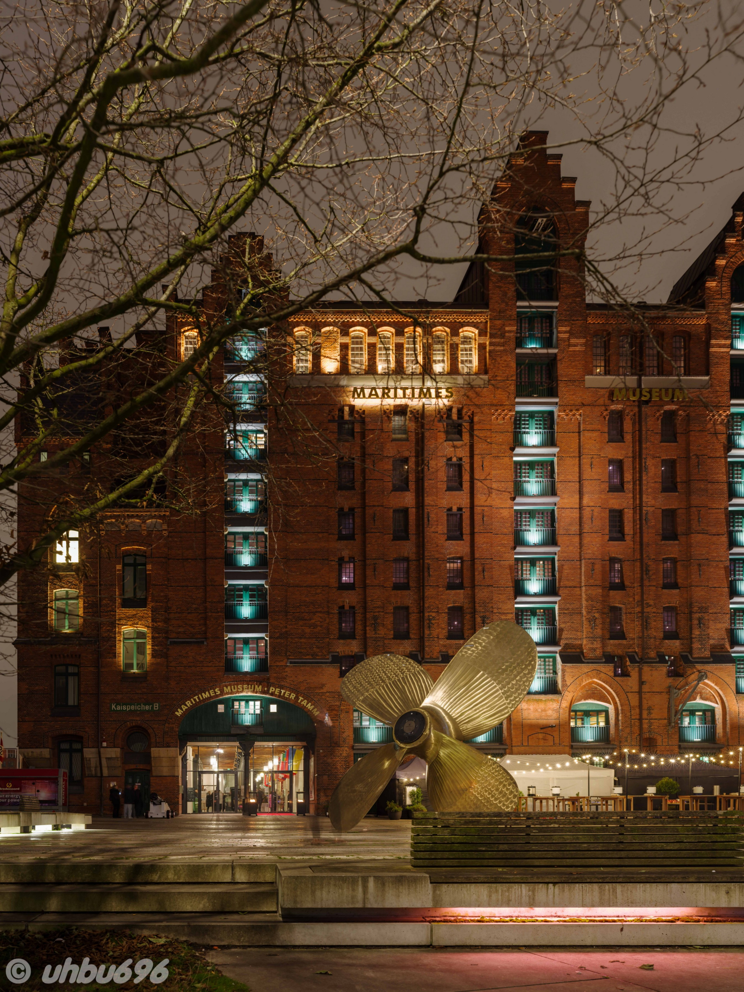 Speicherstadt in Hamburg — Historic Warehouse District by the Water. ReCity — local city news that matter, no noise