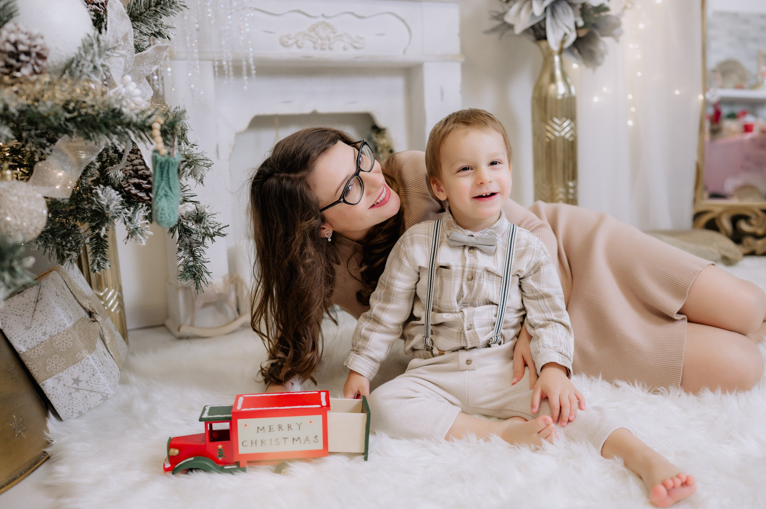 Sedinta foto craciun. Proud Vision Weddings | Wedding Photography & Film — Servicii profesionale Foto Video Nunta Iasi