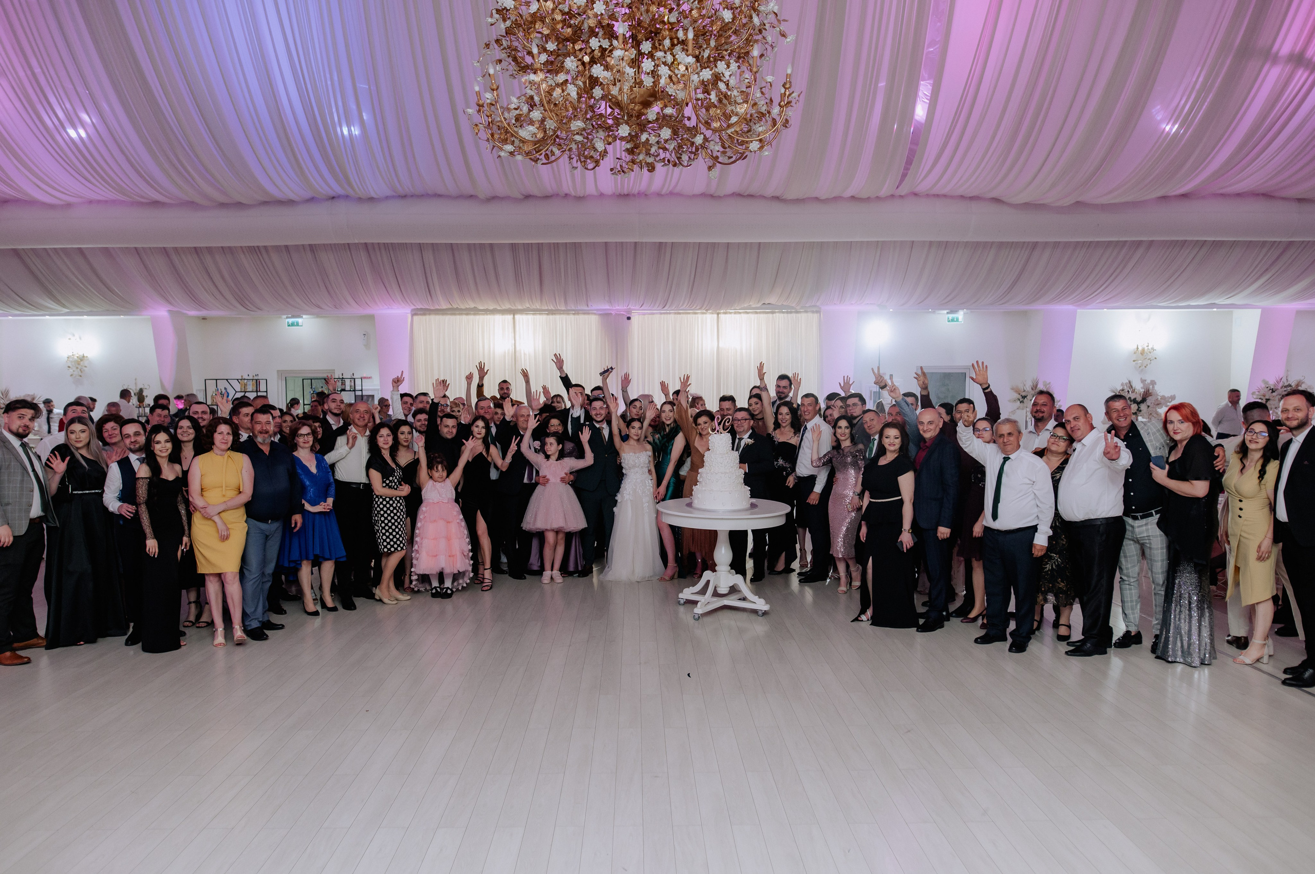 Nunta la Hotel Capitol Iasi. Proud Vision Weddings | Wedding Photography & Film — Servicii profesionale Foto Video Nunta Iasi