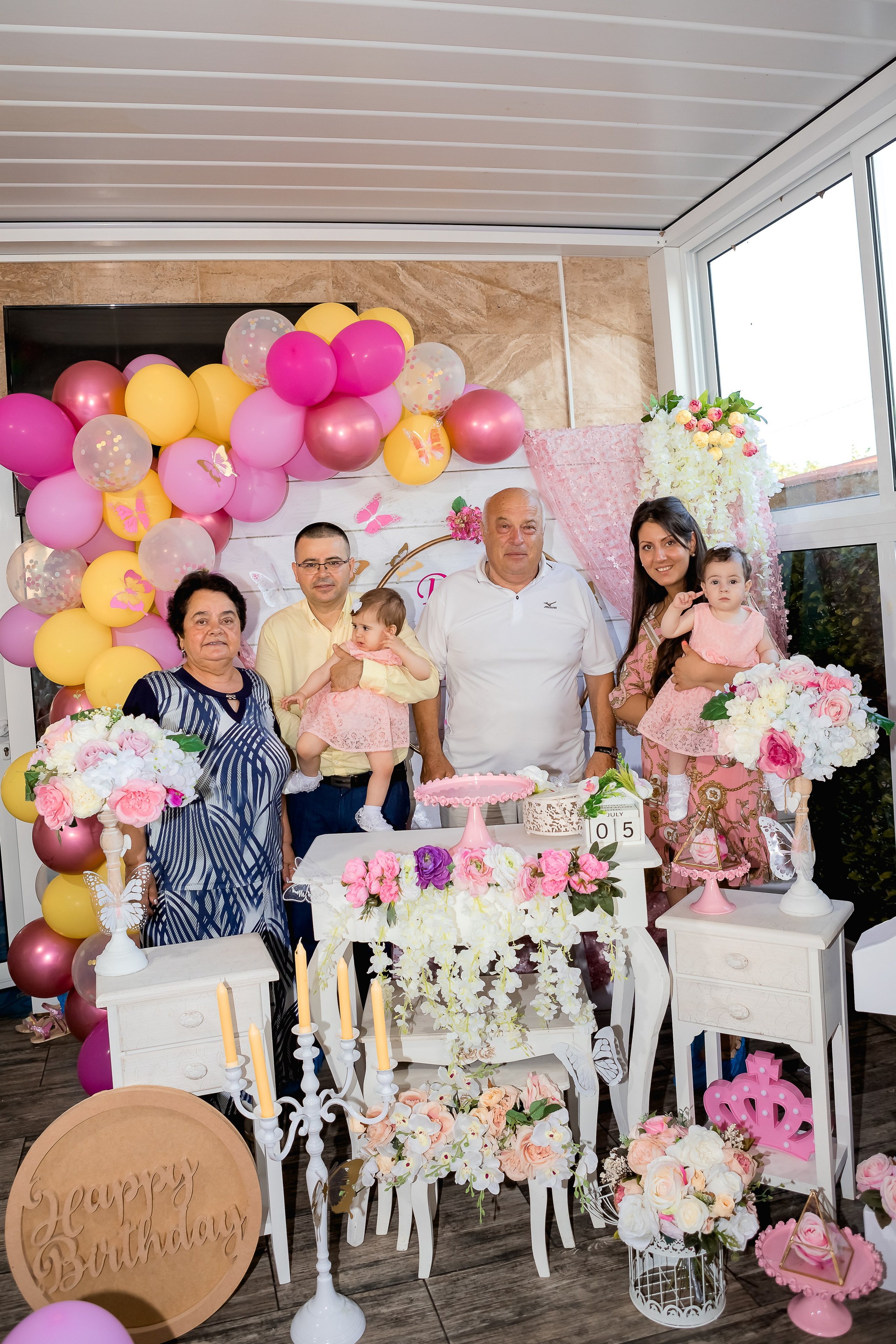 Чрстит Първи Рожден Ден. Фотограф Ирина Йотова