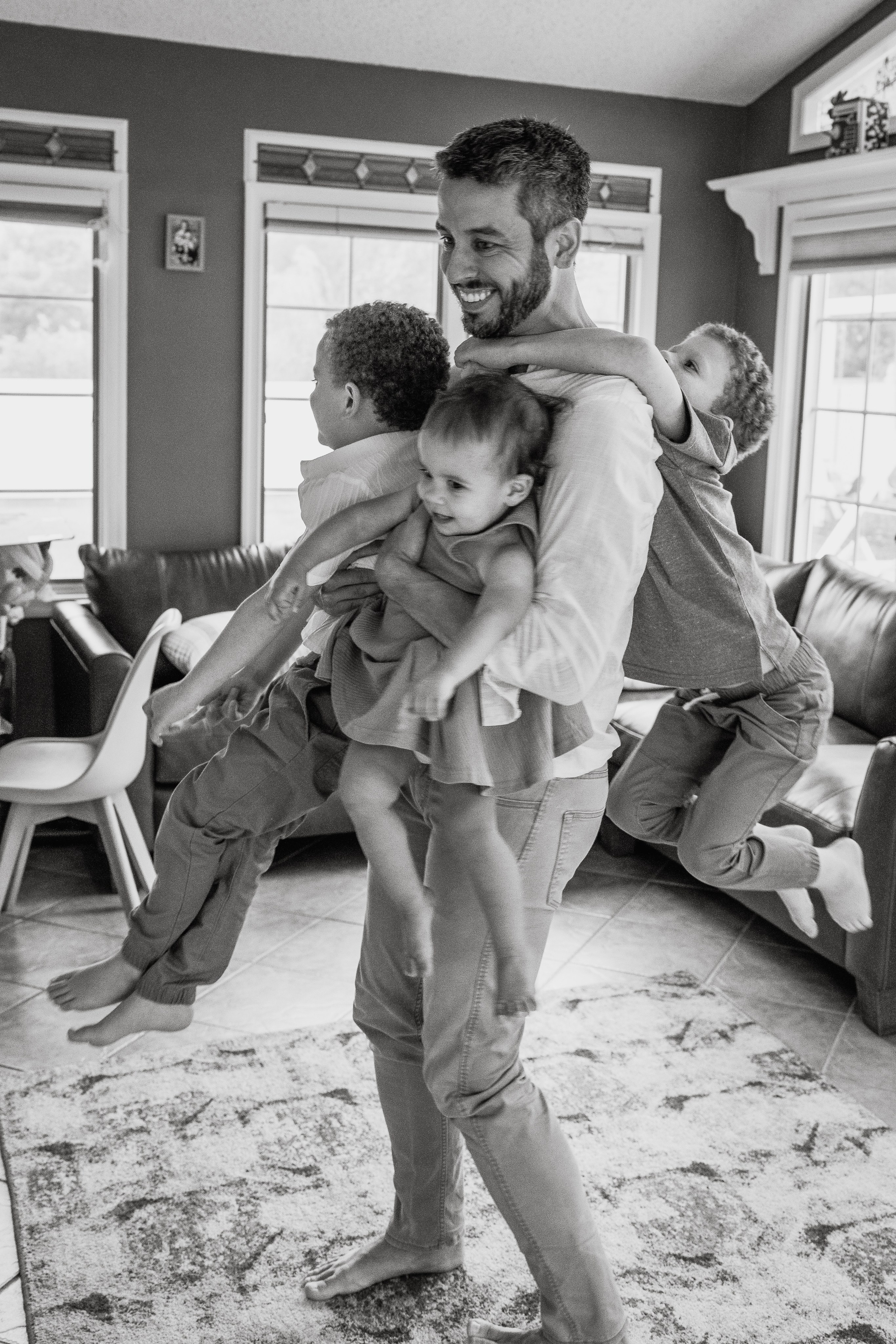 Sara, Henry, Landon, Oliver, Mila, Isla. Wedding and family photographer and videographer PA, NJ, NY, DE, MD