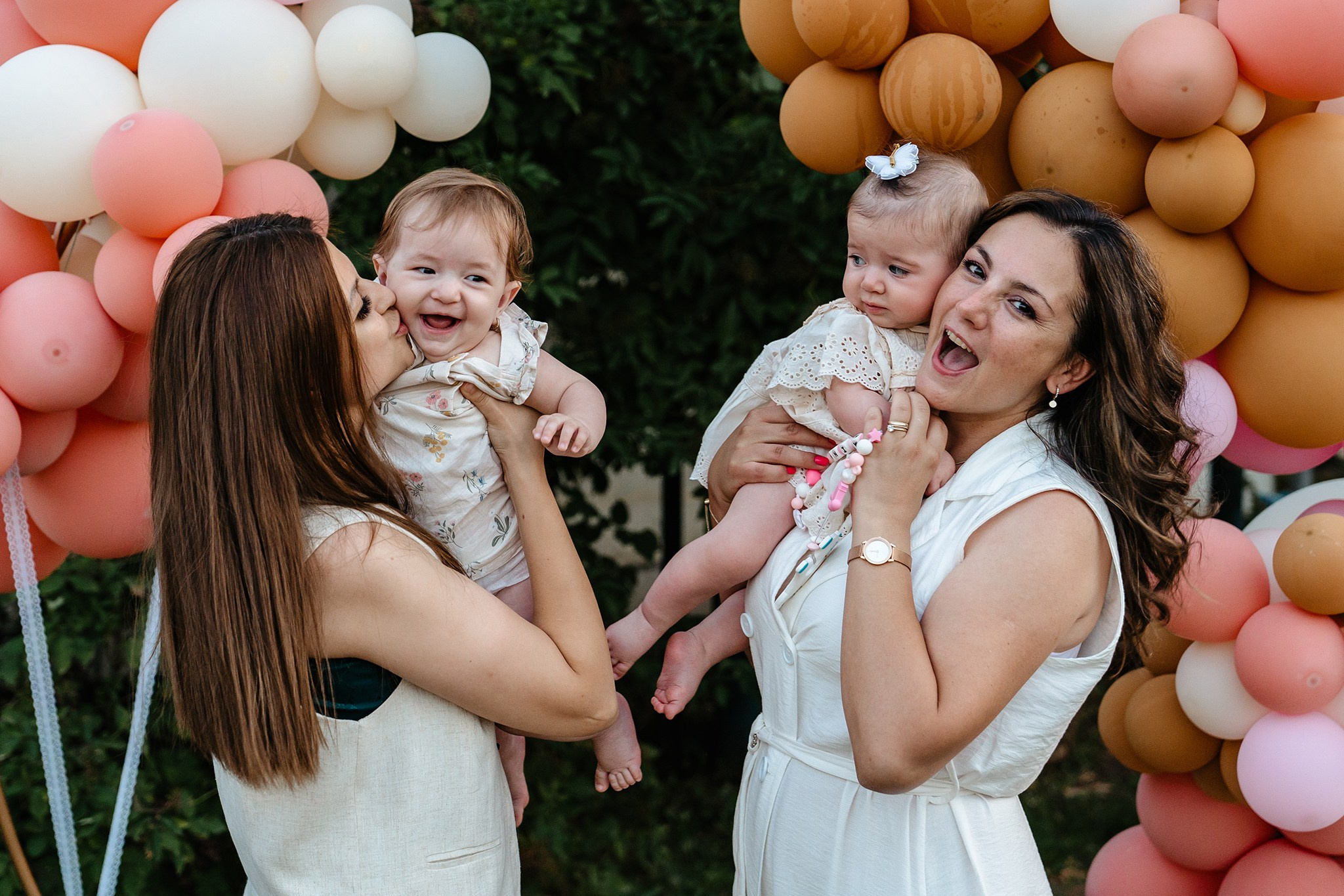 Amina. Fotograf evenimente. Fotograf nunta. Fotograf Botez. Mihaela Savu