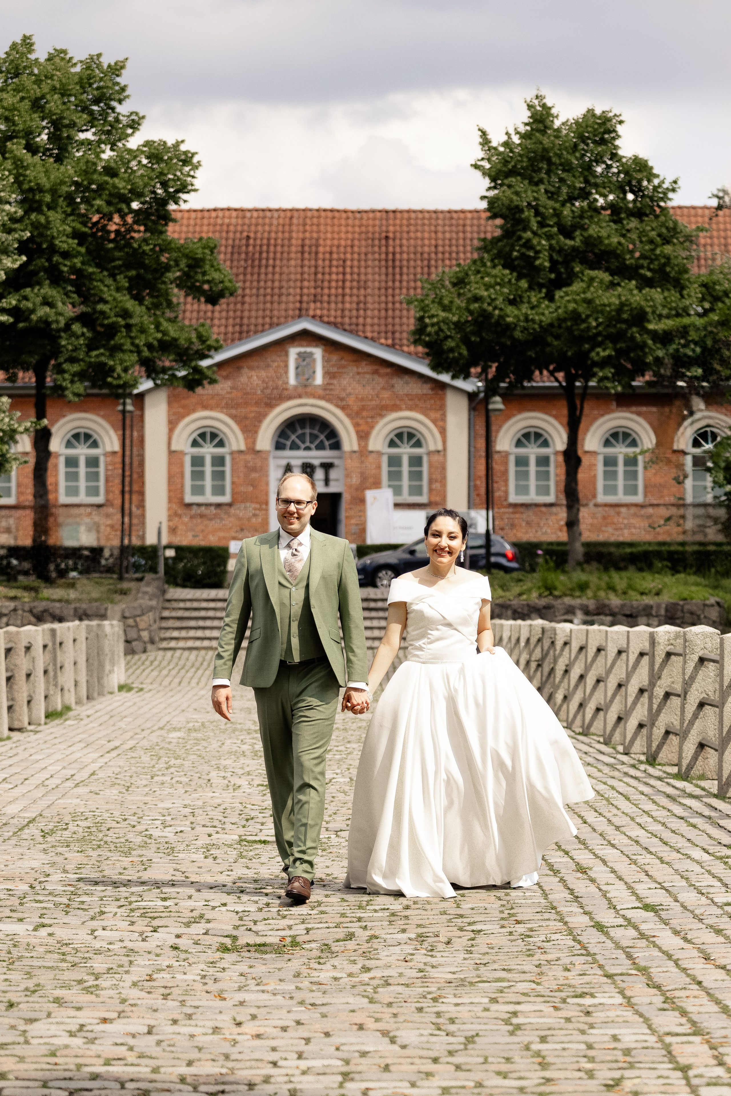 Hochzeitsfotografie im Schloss Ahrensburg | Zeitlose Eleganz in Schleswig-Holsteins Gärten. Hochzeitsfotograf und Hochzeitsvideograf aus Hamburg | Roka21Film