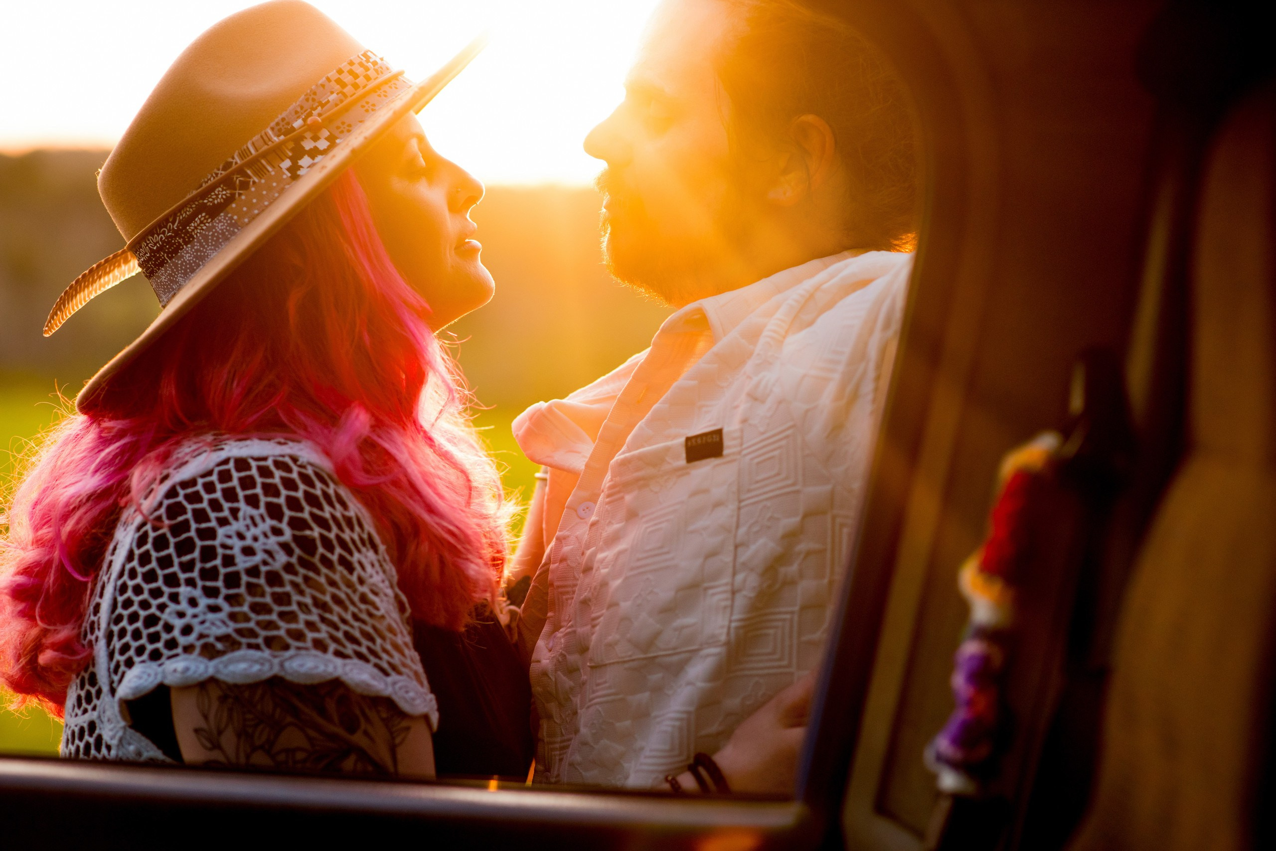 A blue Jeep, a Sunset, and a Love Story: Amanda & Sam’s Engagement Session in Medfield, MA. Wedding photographer in Orlando, Boston & New York Anderson Marques