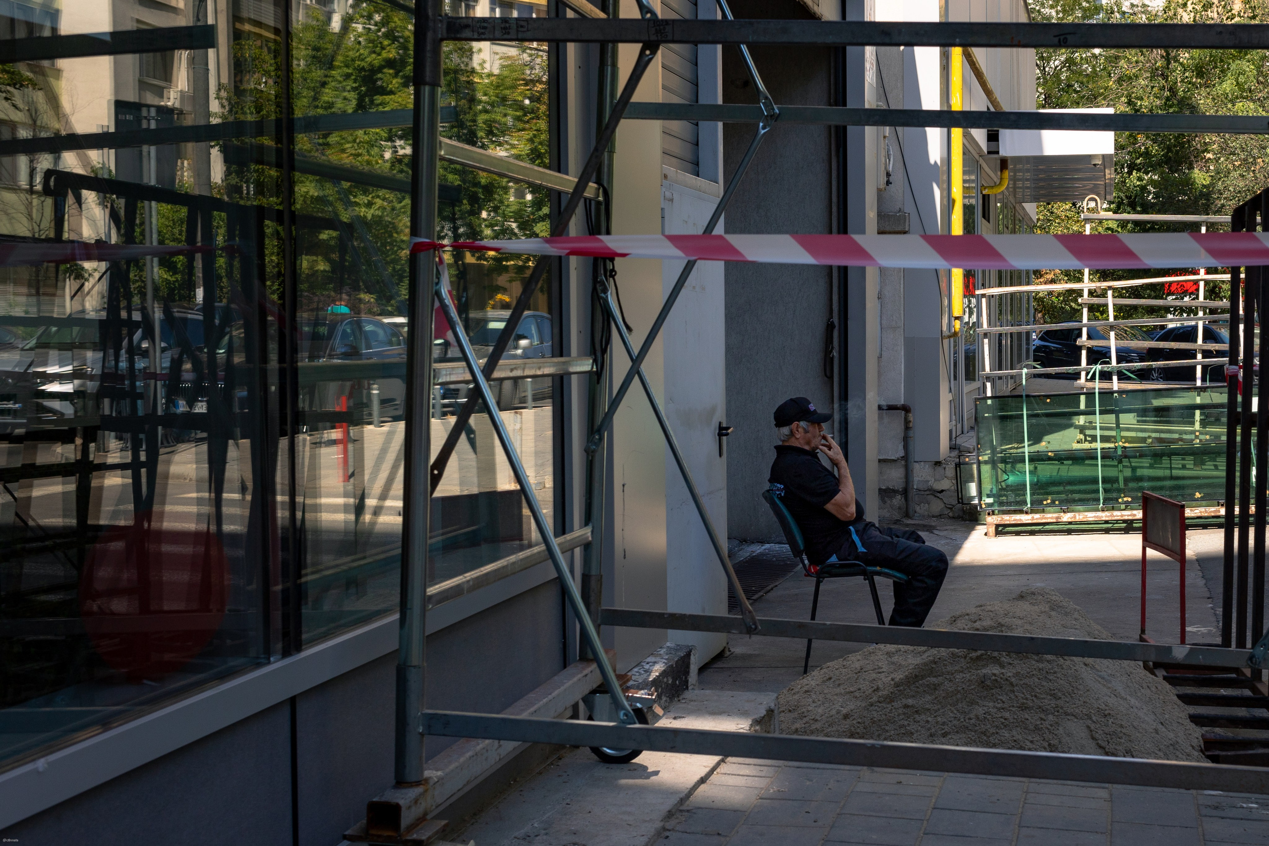 Cigarette break. A Creative Insight | Catalin Nastase