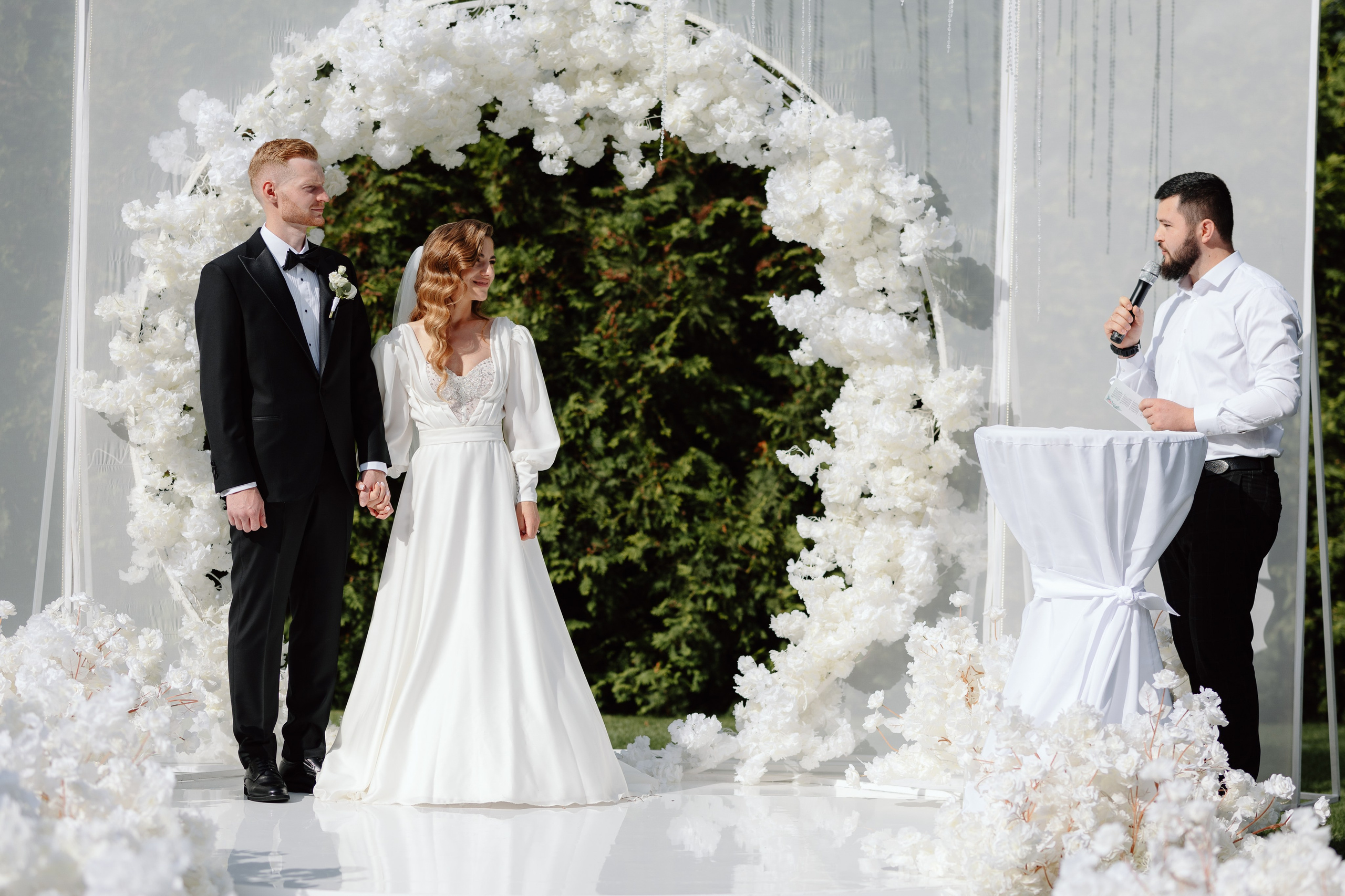 Corina & Dumitru. Main