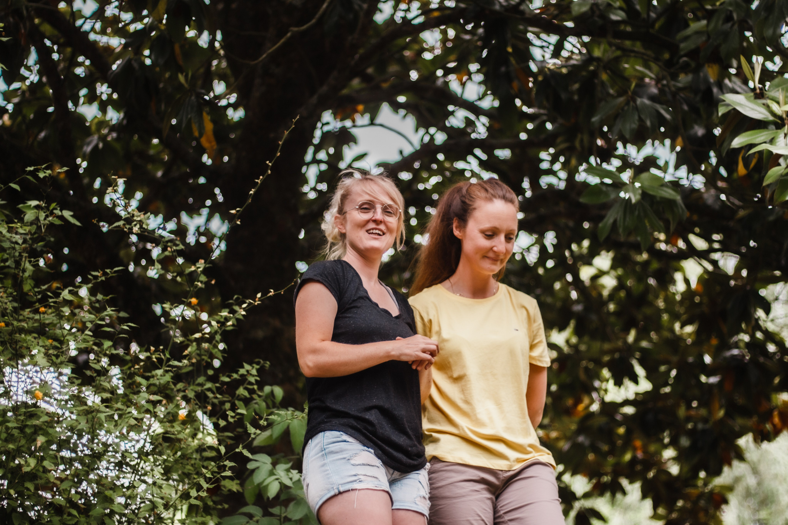 Anais et Tiffany. Photographe professionnelle à Poitiers, Tours et Châtellerault | Studio photo entre Poitiers et Tours – portraits, familles, entreprises, ma
