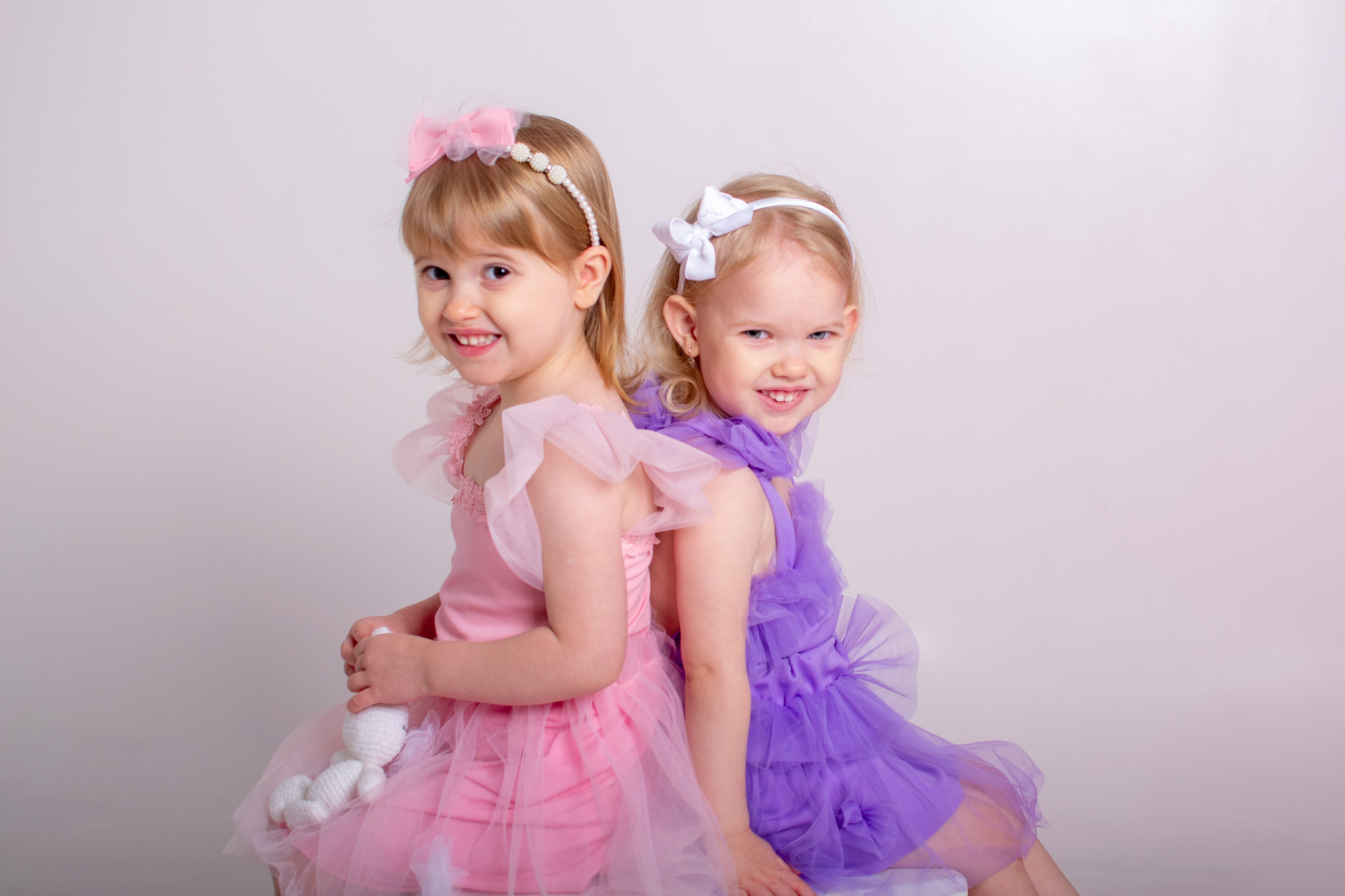 Сестрички. Фотограф новорожденных в Темиртау и Караганде Любовь Жукова newborn