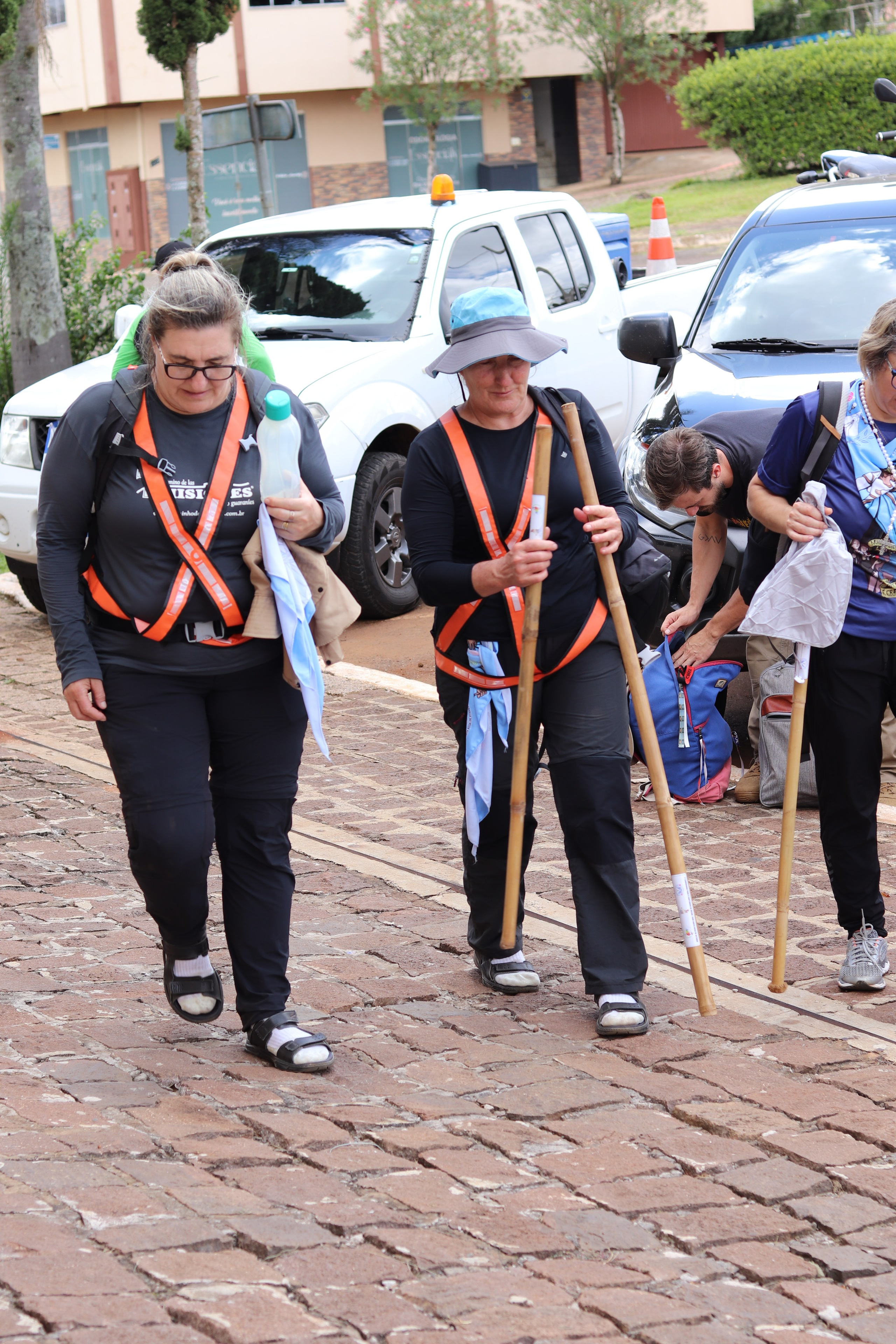 Peregrinação Nossa Senhora de Belém. Handa Produções