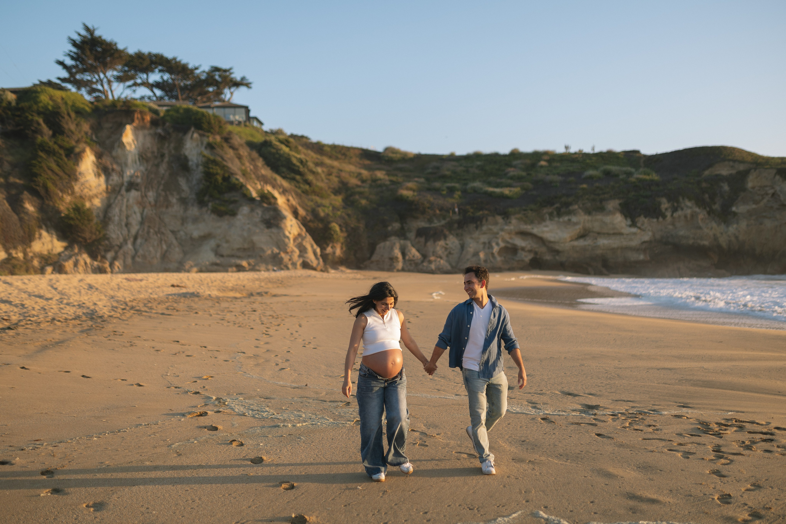 Sunset At Montara State Beach | Maternity Photo Session. Maternity, newborn photographer in the Bay Area|Iryna Rakivnenko