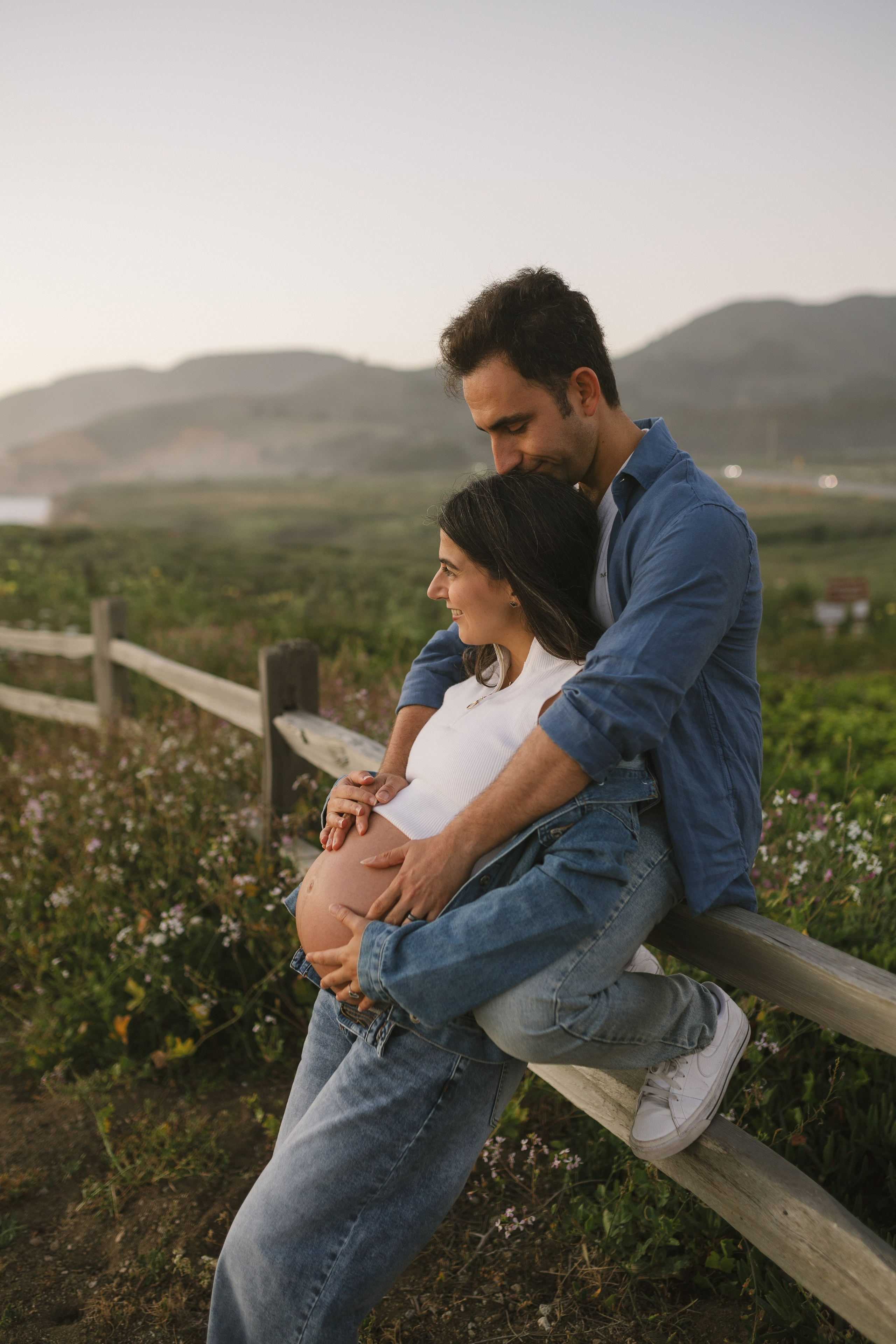 Sunset At Montara State Beach | Maternity Photo Session. Maternity, newborn photographer in the Bay Area|Iryna Rakivnenko