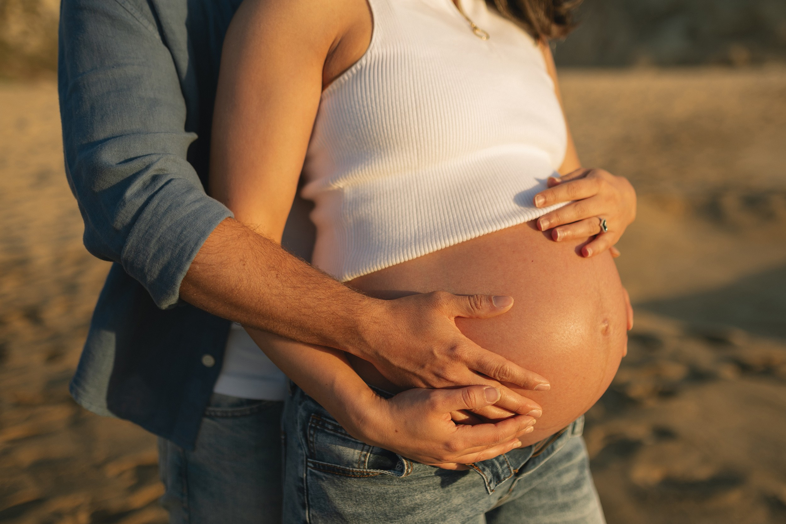Sunset At Montara State Beach | Maternity Photo Session. Maternity, newborn photographer in the Bay Area|Iryna Rakivnenko
