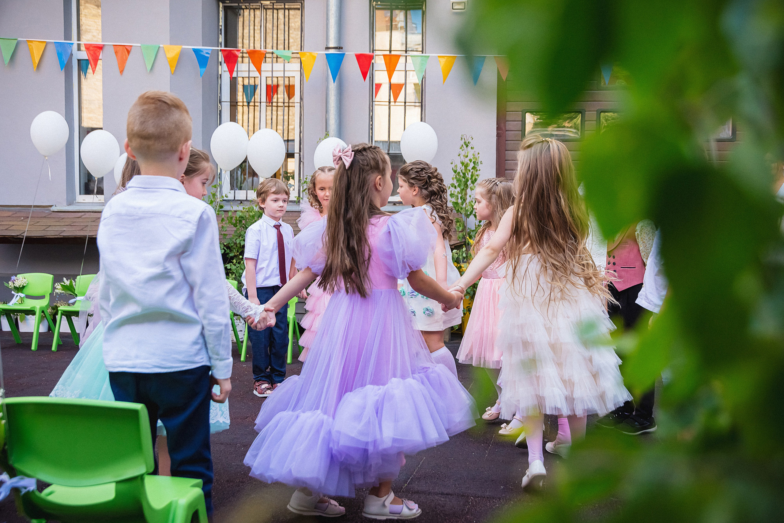 Zīles Skolas Izlaidums. Fotogrāfs Rīgā. Gīmenes, individuālās un dažādu produktu fotosesijas
