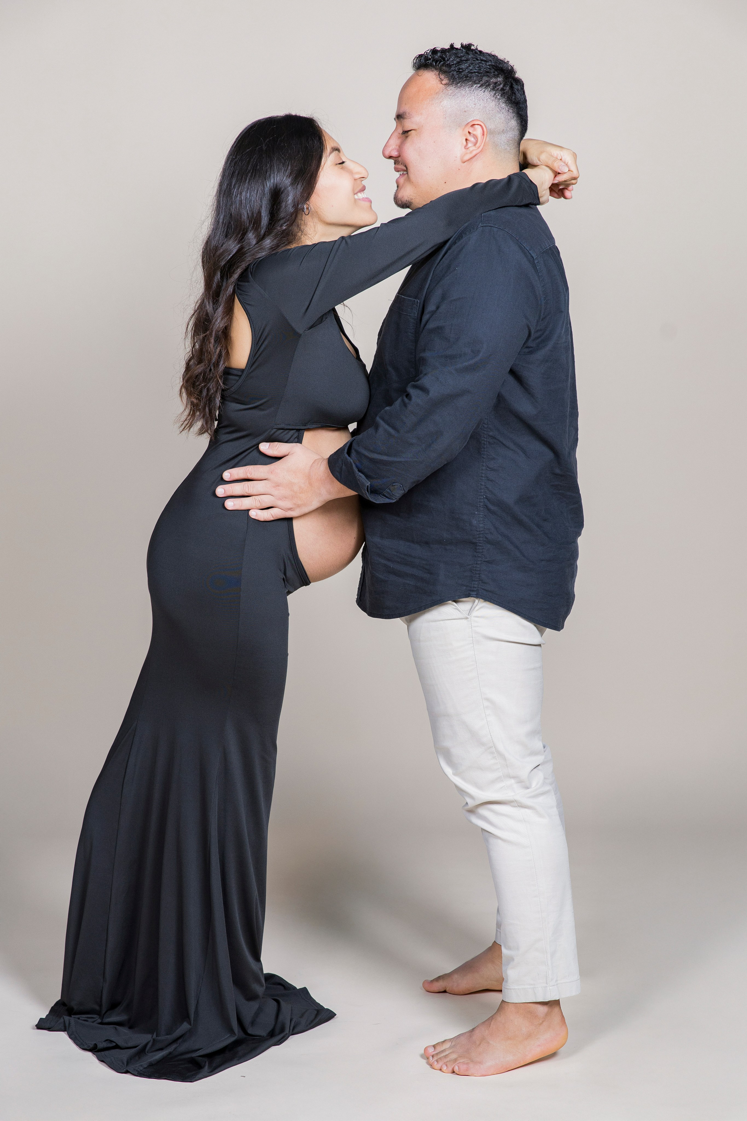 Sesiones de Fotografía de Embarazo en Madrid - Rainbox. Rainbox Estudio de Fotografía