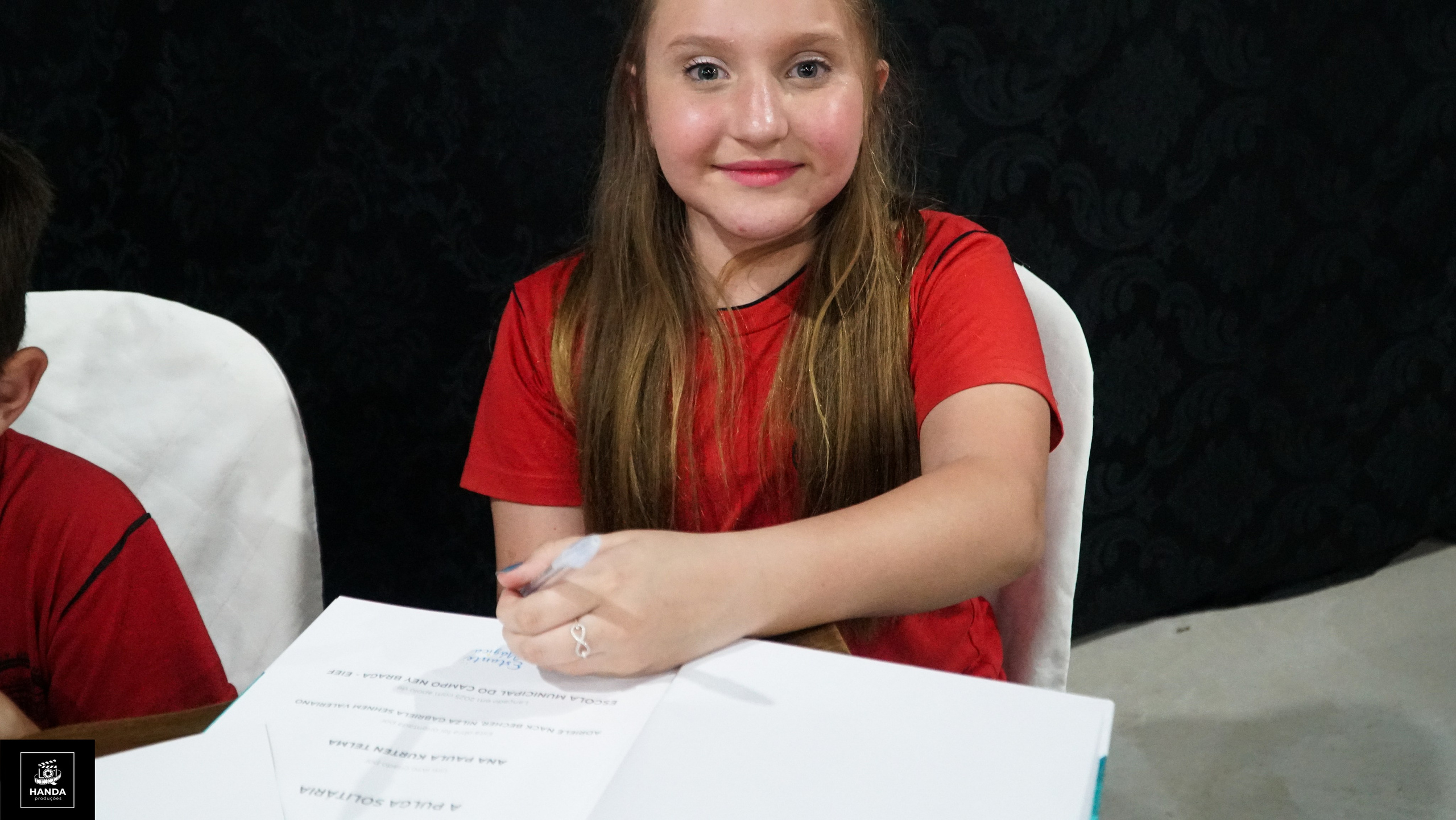 Noite autógrafos colégio Aurélio Buarque de Holanda. Handa Produções