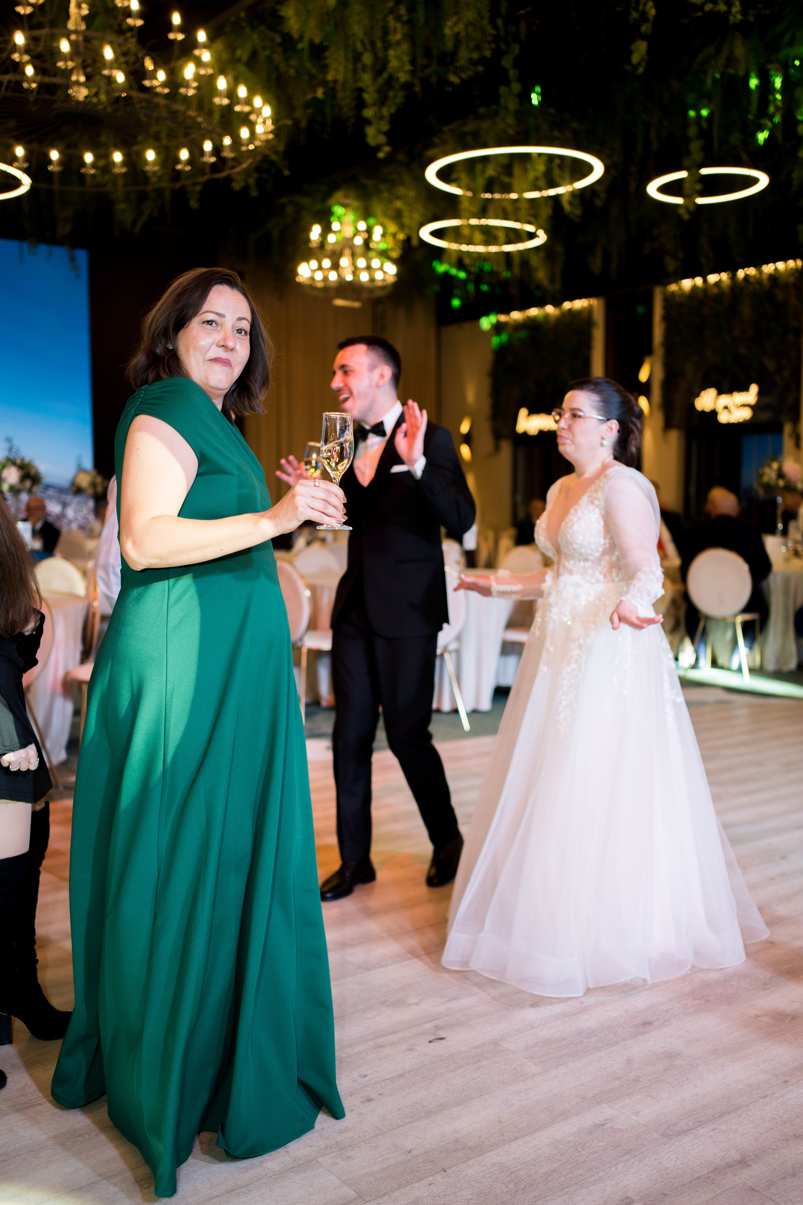 PARTY. Gabriel Florea — Fotograf nuntă București