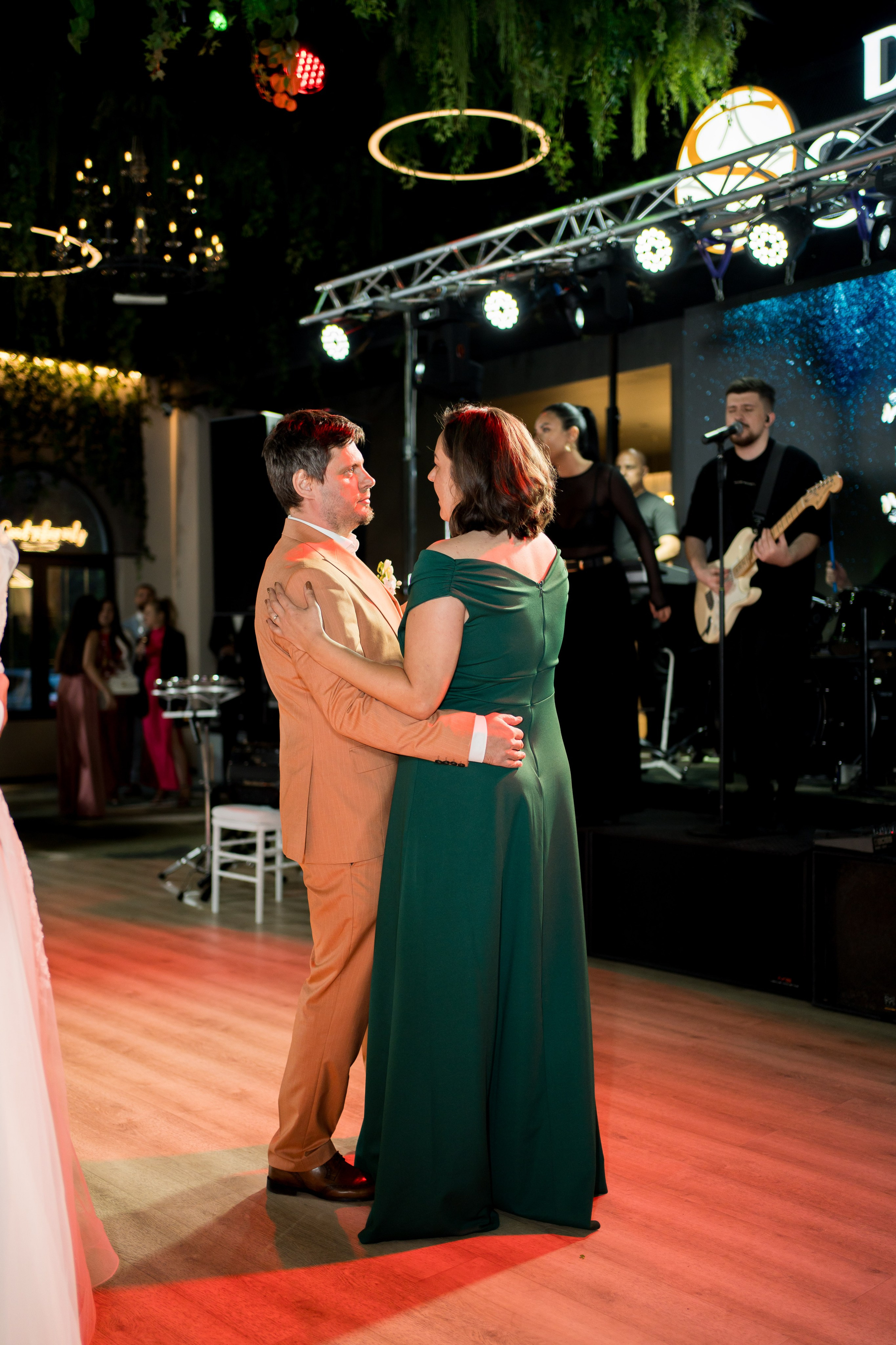 PARTY. Gabriel Florea — Fotograf nuntă București