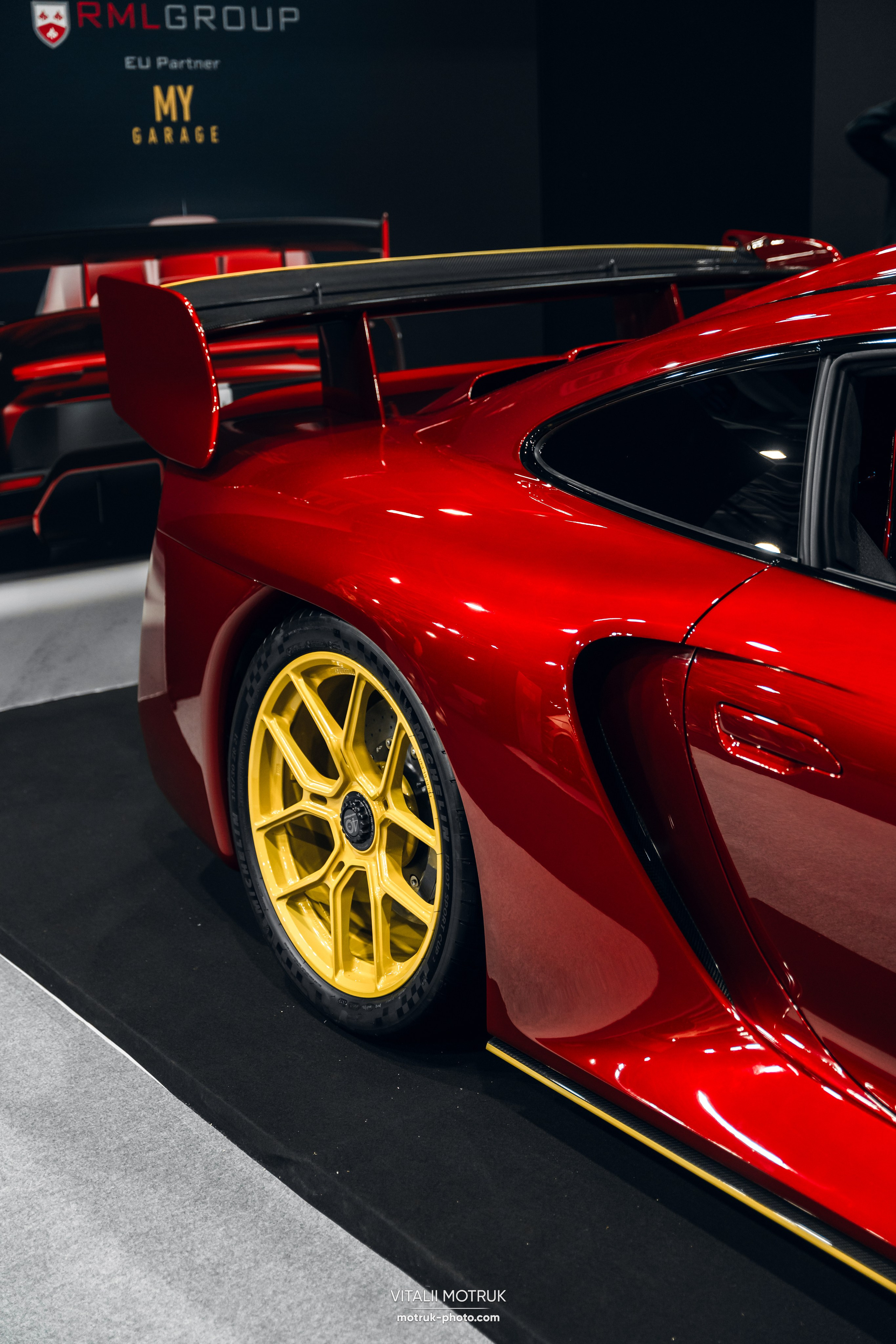 Retromobile 2026. Photographe de voitures à Paris — Vitalii Motruk