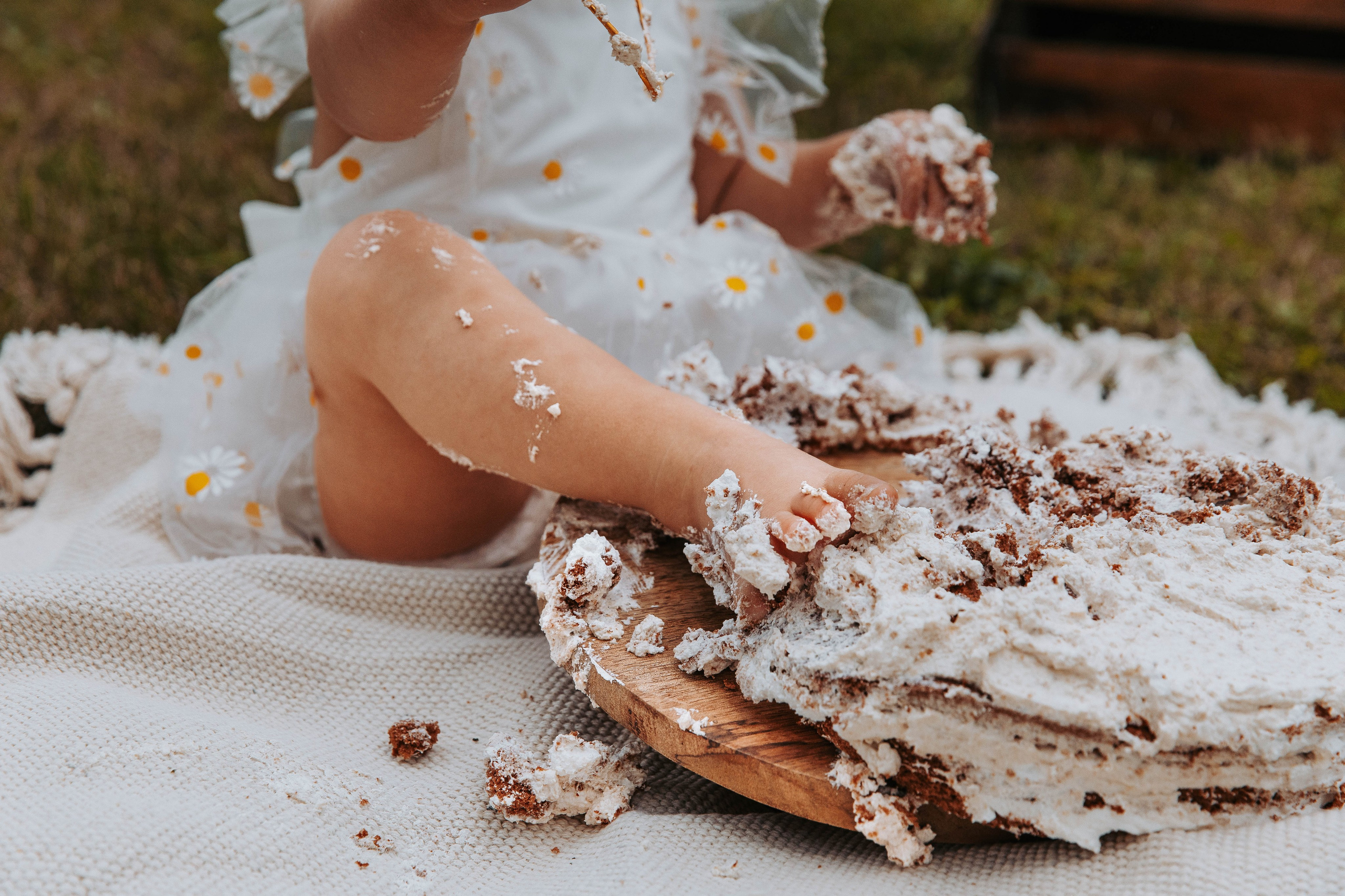 Smash Cake Photography. Family and Wedding Photographer