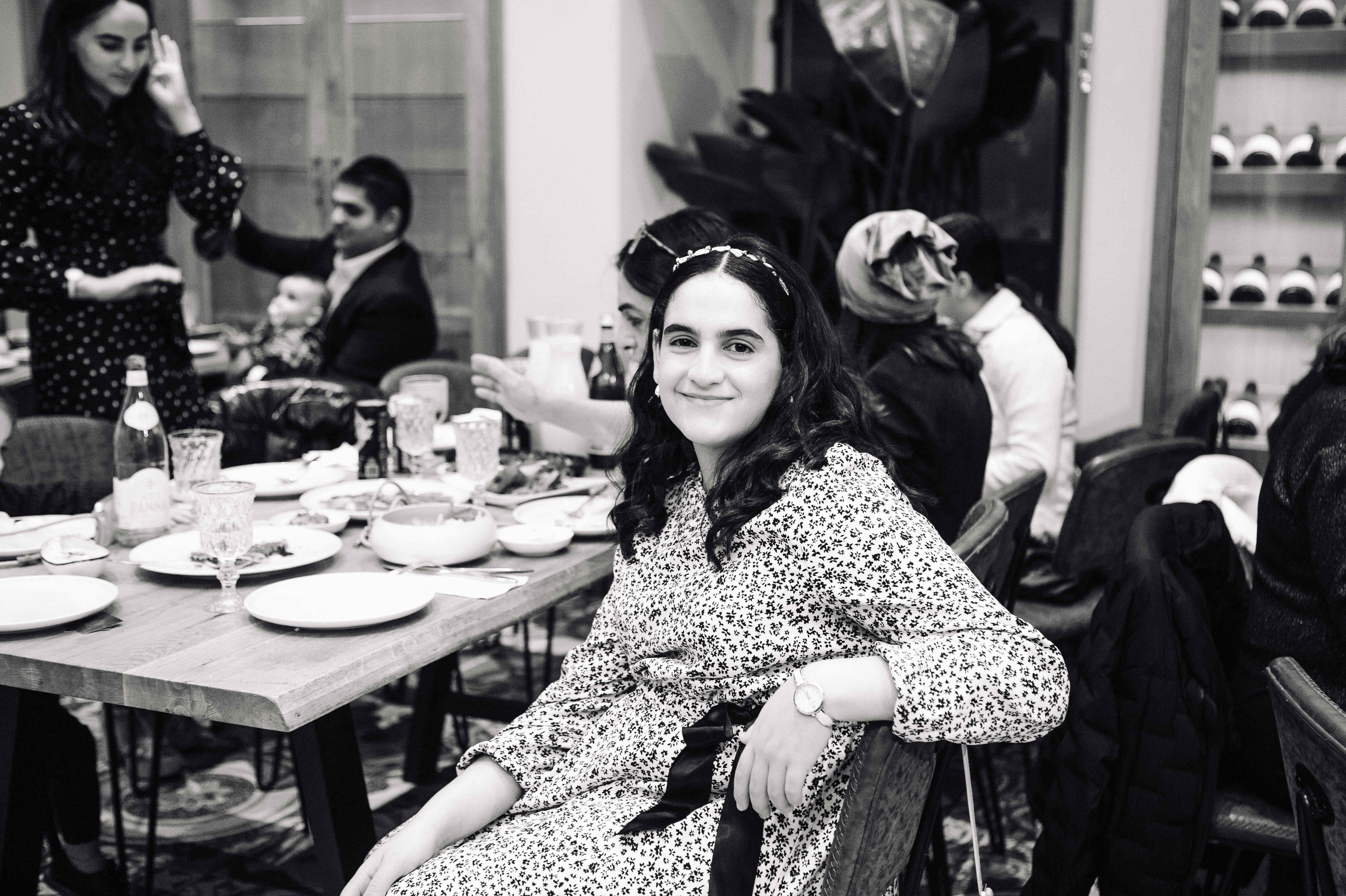 PARTY IN A RESTAURANT WITH THE WHOLE FAMILY. Https://shi-photo.com/