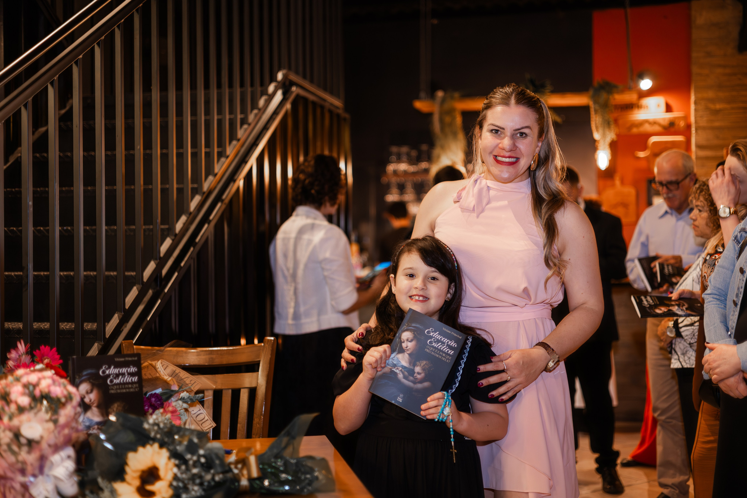 Lançamento de Livro Vivi Princival