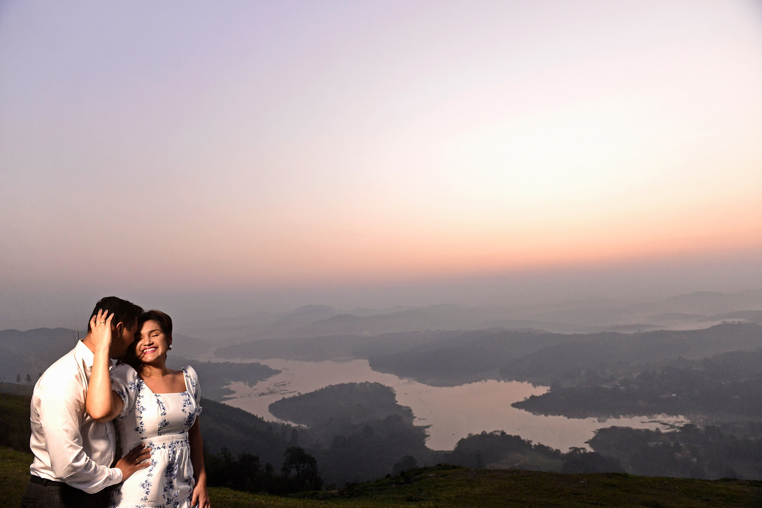 Jaqueline & Rodolfo — Morro do Capuava, Pirapora do Bom Jesus. Produtora Bride