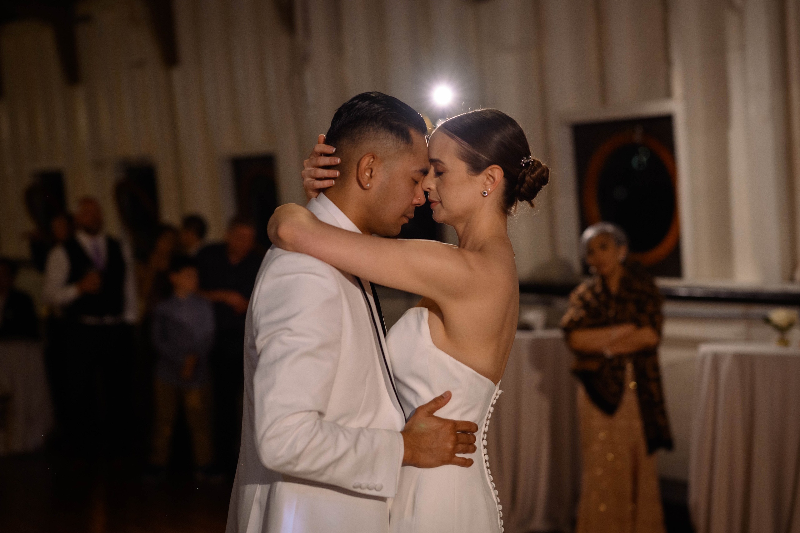 Kevin & Katie. Wedding & portrait photography in the Seattle Area. Helen Michelle photographer