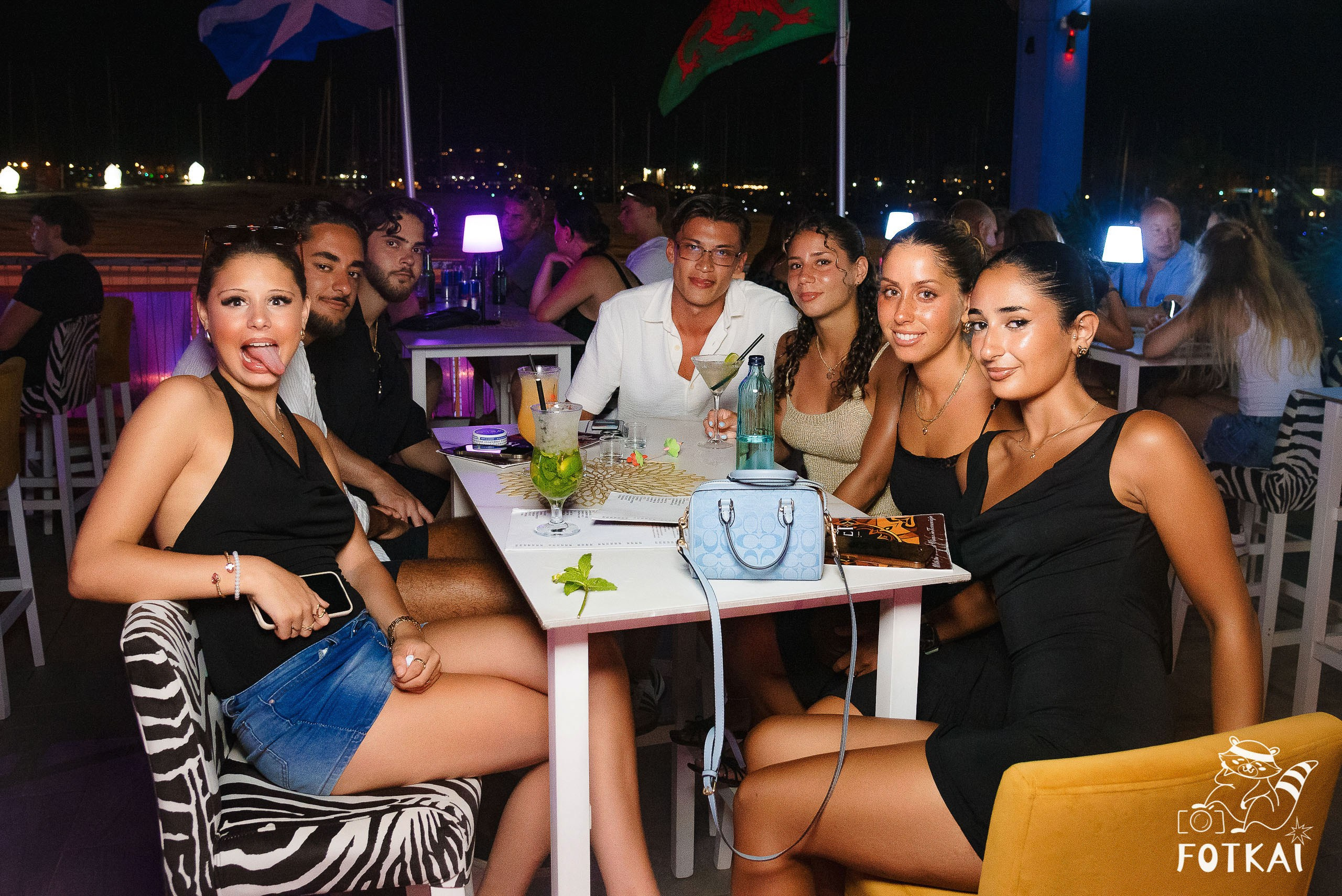 The Sunset Lounge Bar: Reportaje fotográfico 09.08.25 | FOTKAI