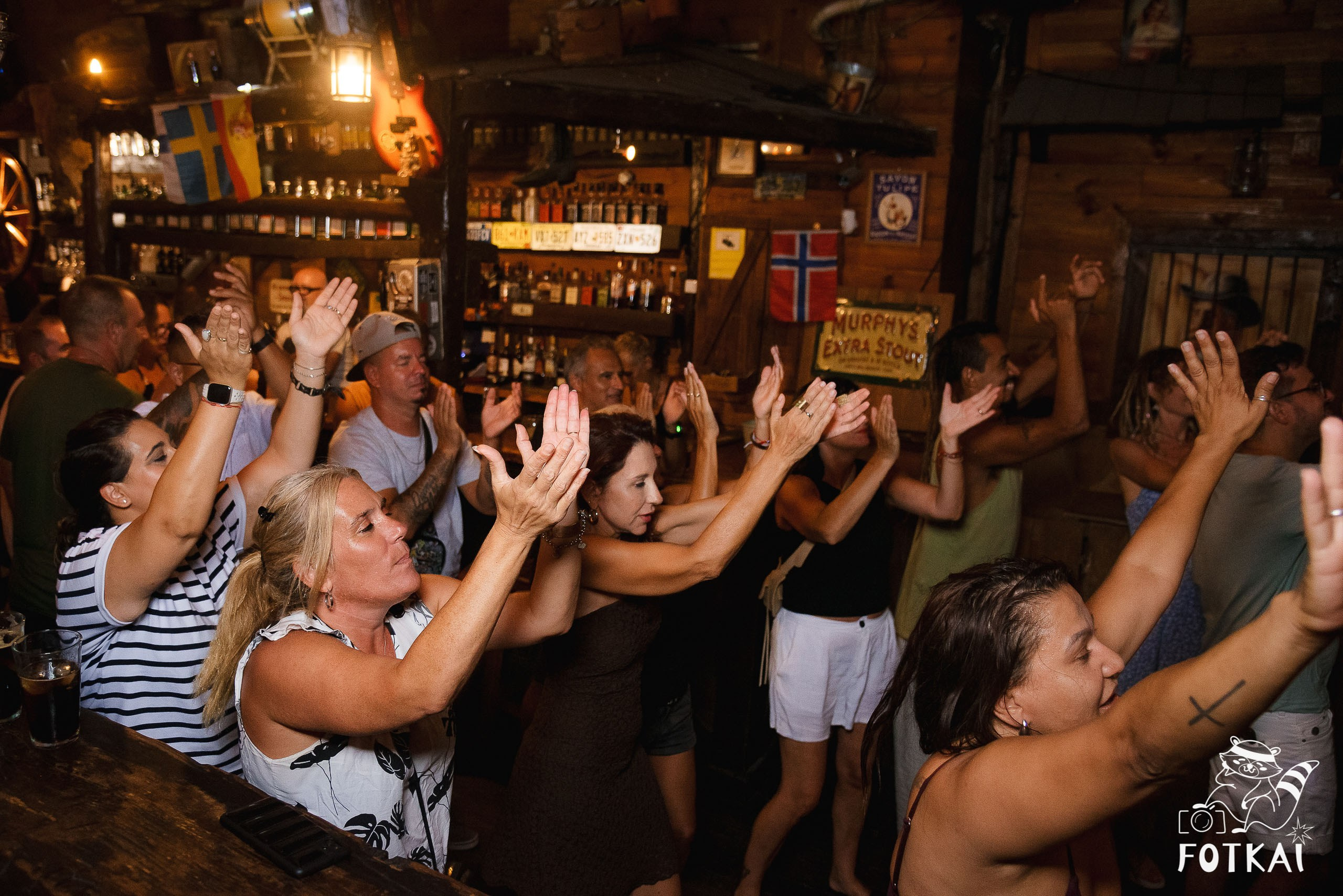 Los Ekilibristas en El Paso Rock Bar Torrevieja: Reportaje fotográfico 16.08.25 | FOTKAI
