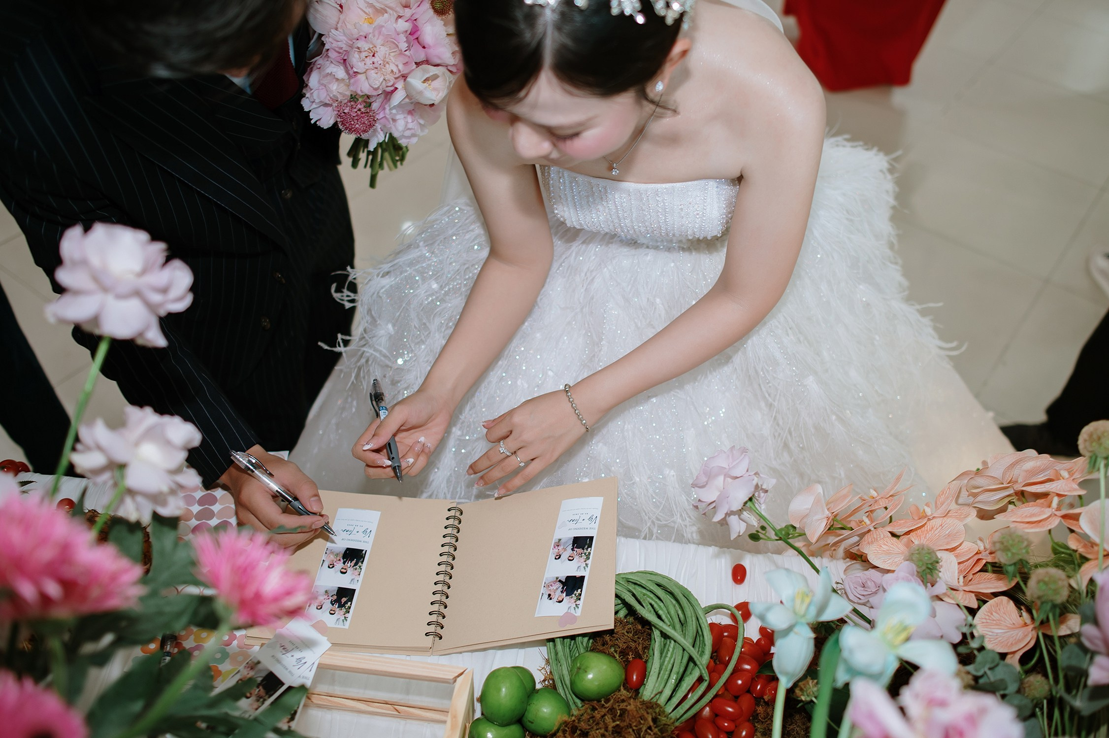 TOAN & VY / Wedding Journalism. Saigon Wedding Present | Art Beyond Moments