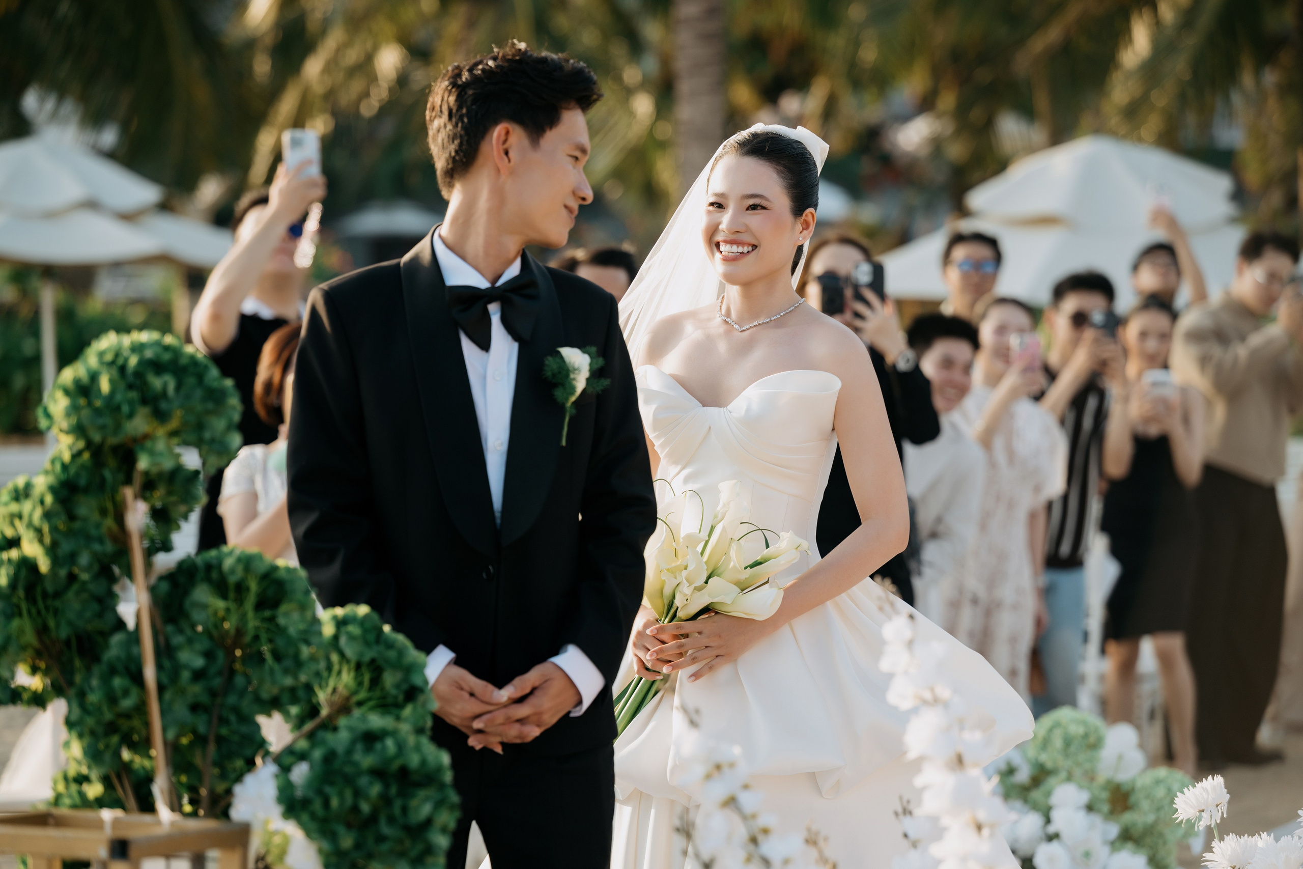 DIEU & THINH/Destination Wedding. Nhiếp ảnh gia đám cưới hàng đầu tại Thành Phố Hồ Chí Minh