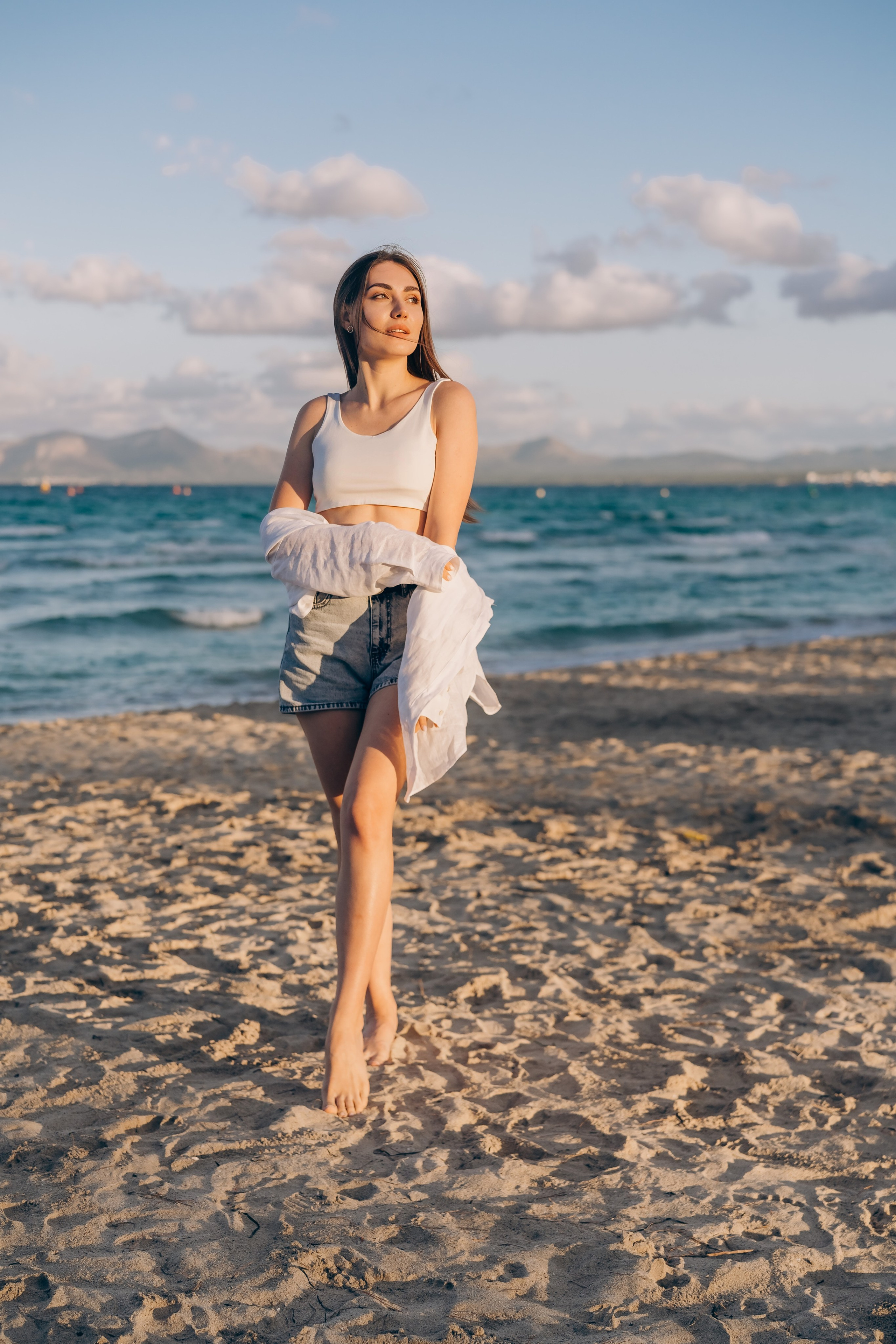 Sophisticated Tanya with her daughter and husband. Фотограф у Пальма де Майорка