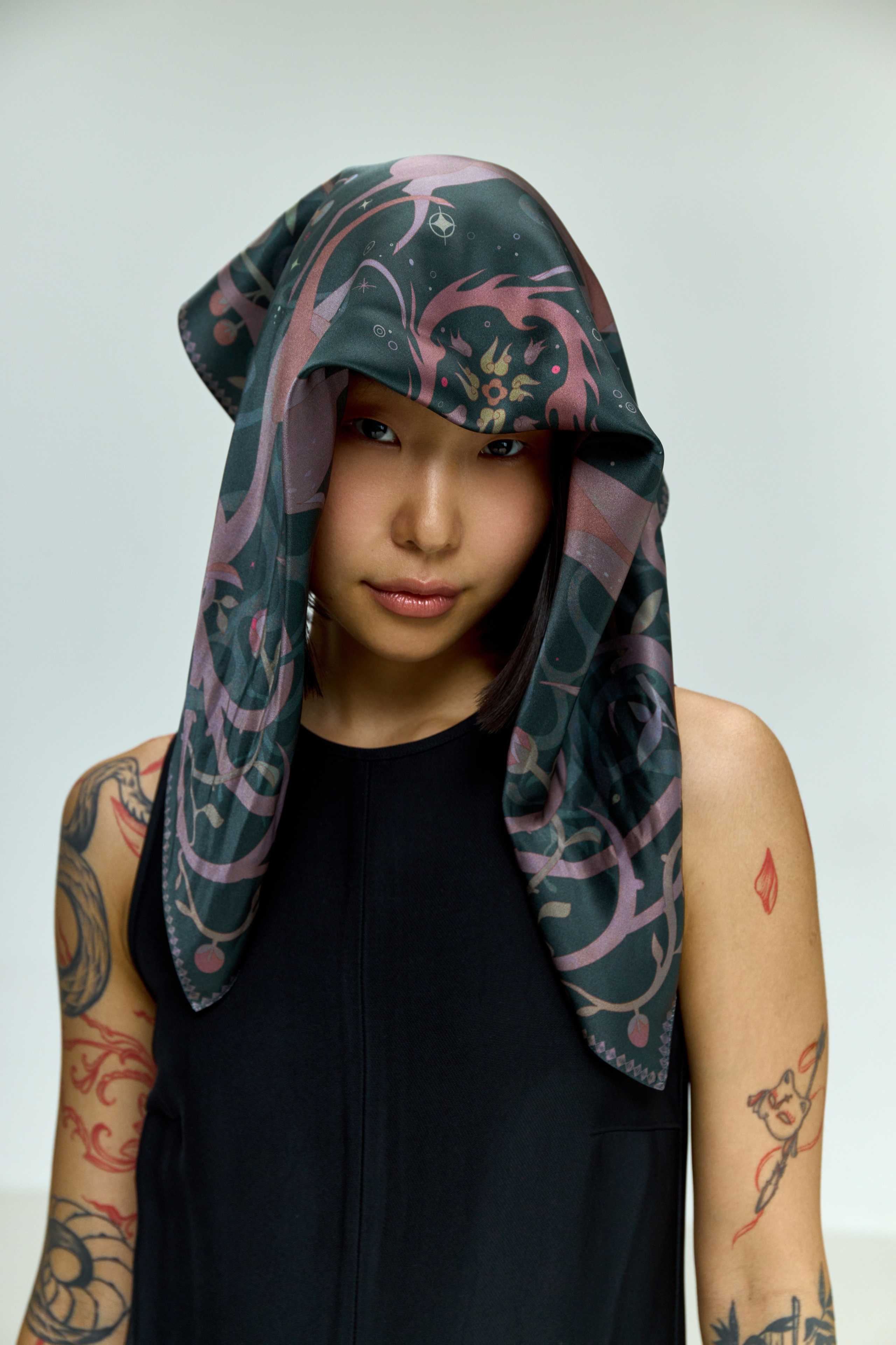 ПЛАТОК ОТ ИРИНА И ОЛЬГА ЕРТАХАНОВЫ. Фотостудия рекламной, коммерческой съемки в Улан-Удэ