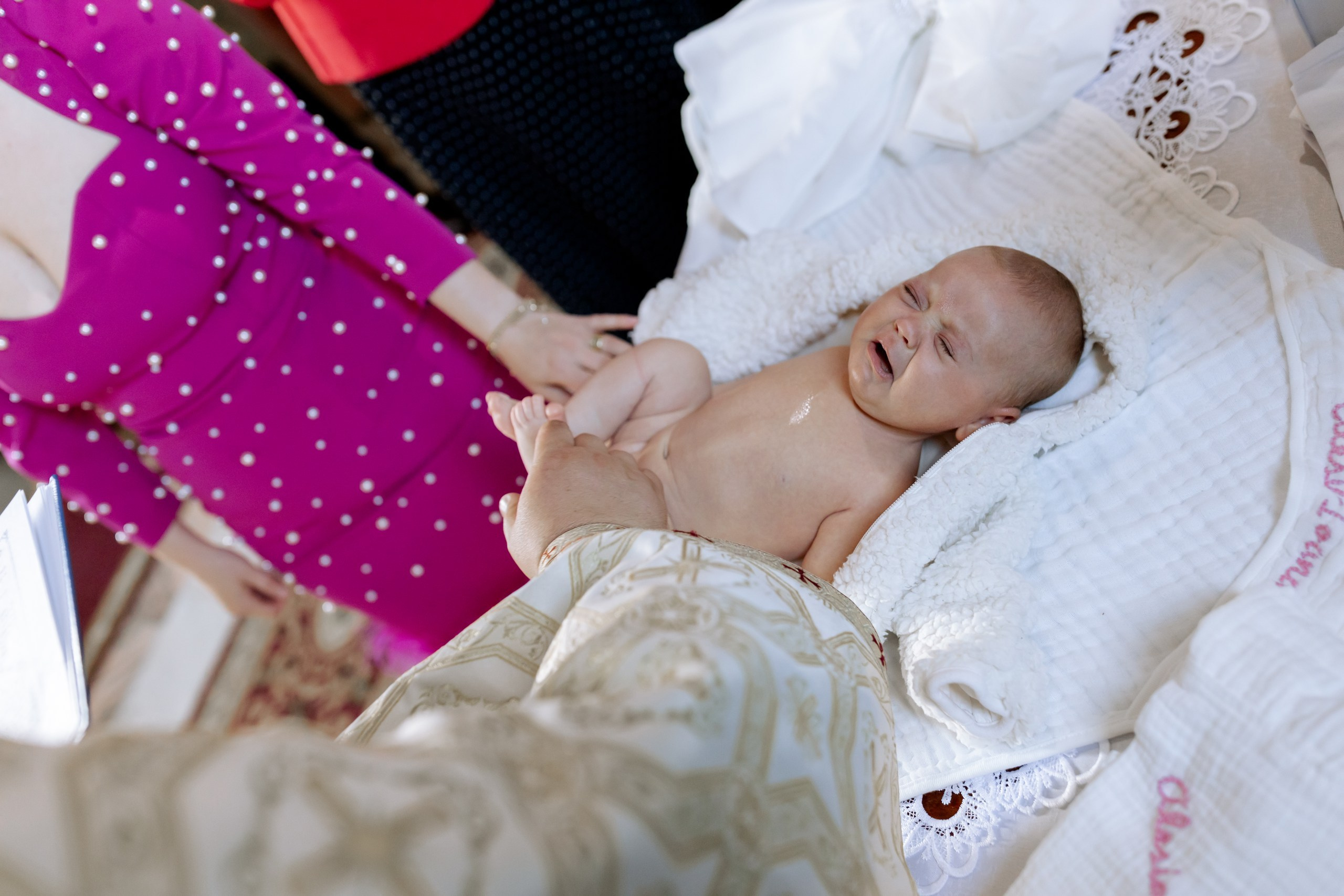 fotograf botez Miruna Parascheva, fotografie botez Botoșani, fotograf Alin Chirilă, amintiri botez, fotografii botez, botez Miruna Parascheva, fotograf copii, fotografie botez în Botoșani-alt="botez Miruna Parascheva, fotografie botez Alin Chirilă, amintiri botez, fotografii emoționante botez Botoșani"-- fotografii-botez-bebelus- amintiri-botez-micuț- moment-sfânt-crestinare- fotografie-emotionanta-botez- detalii-botez-bebelusi- parinti-fericiti-la-botez- fotograf-botez-profesionist- botez-in-biserica-ortodoxa- micuț-botezat-cu-emoție- zâmbete-și-lacrimi-la-botez- bebeluș-la-cristelniță- decor-botez-colorat- botez-cu-dragoste-și-credință- emotie-pura-la-botez- fotograf-botez-botosani- botez-iasi-suceava-fotograf- amintiri-nepretuite-botez