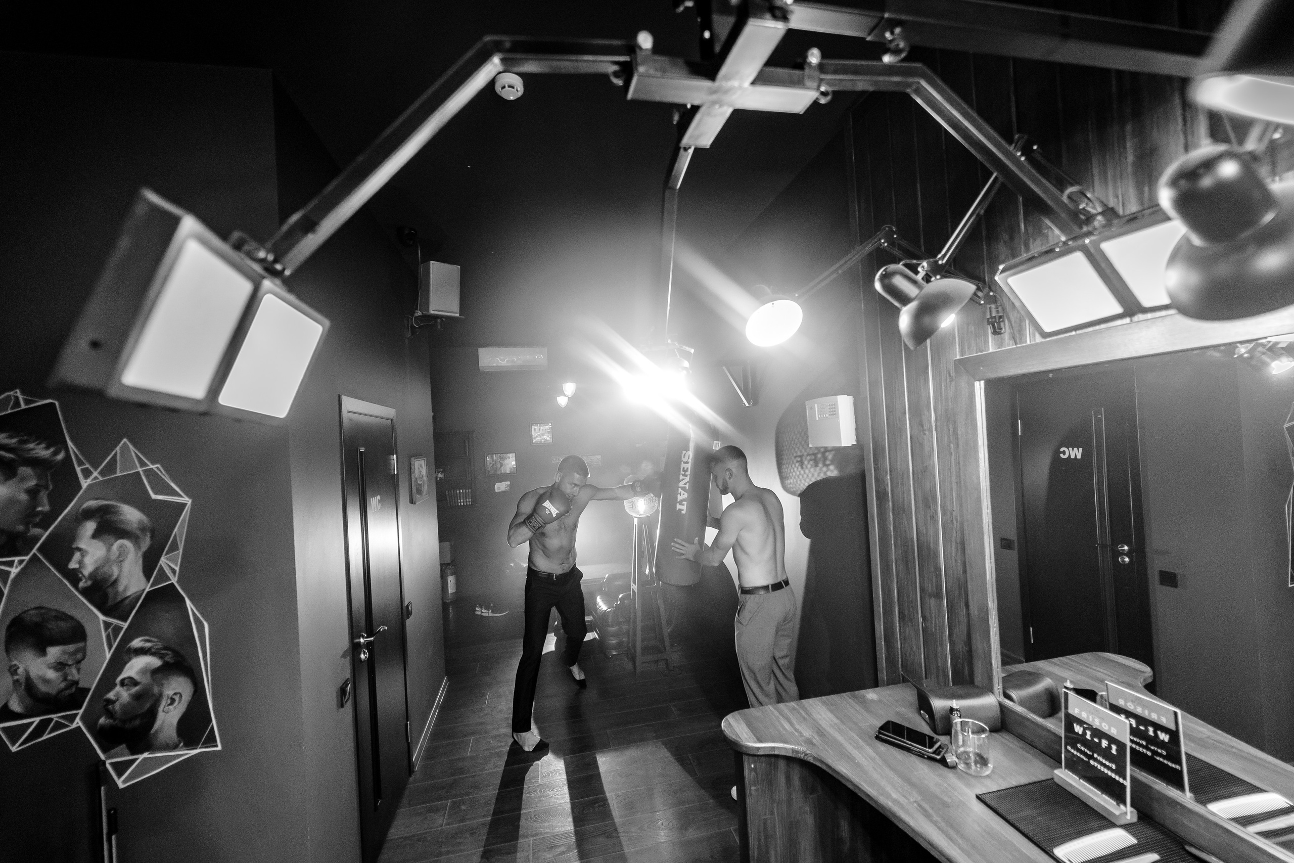 Der Bräutigam. Hochzeits- und Reportagefotograf für München, Regensburg, Deutschland RED LINE Media