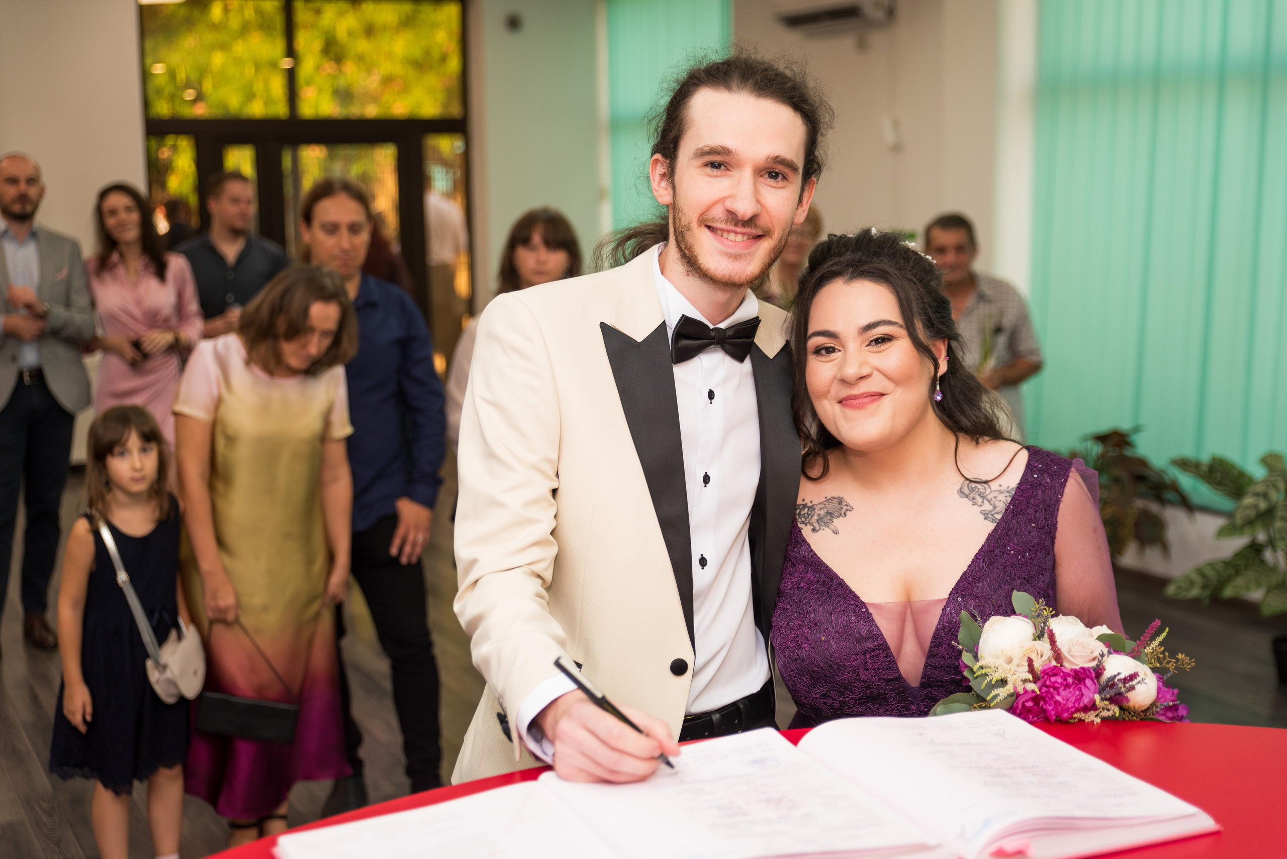 Cununie civila, fotograf cununie civila bucuresti, fotograf stare civila, cununie la Sector 4 Bucuresti, fotografii de la cununie, fotograf de nunta, fotografii nunta de la starea civila, pozing mireasa, obiceiuri, fotografie profesionala nunta, civila pe strada Gramont 26