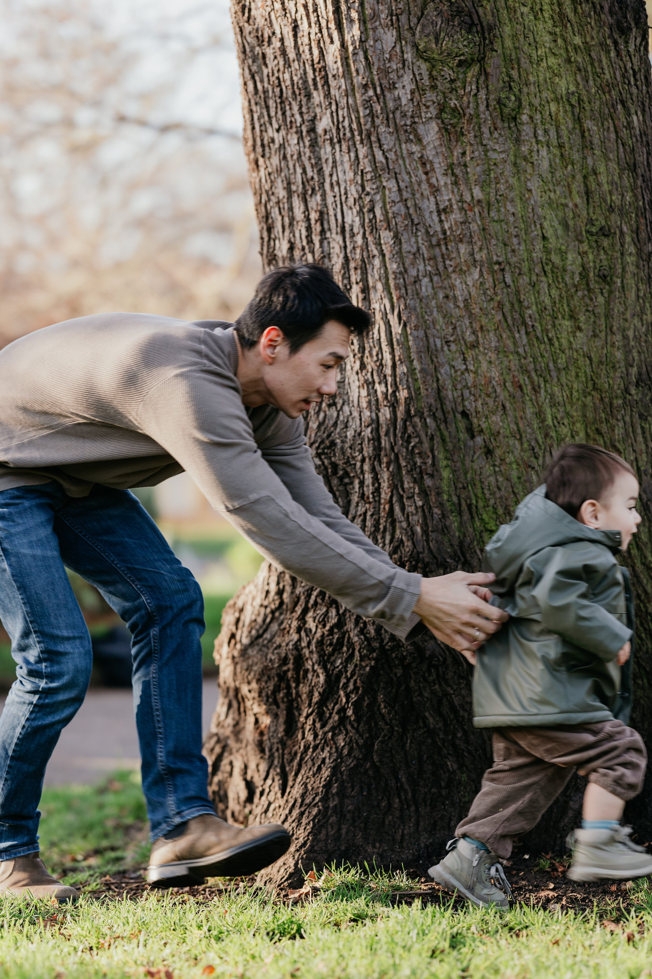 Leva’s Family in Holland Park. Anastasia Klink, Photographer in London