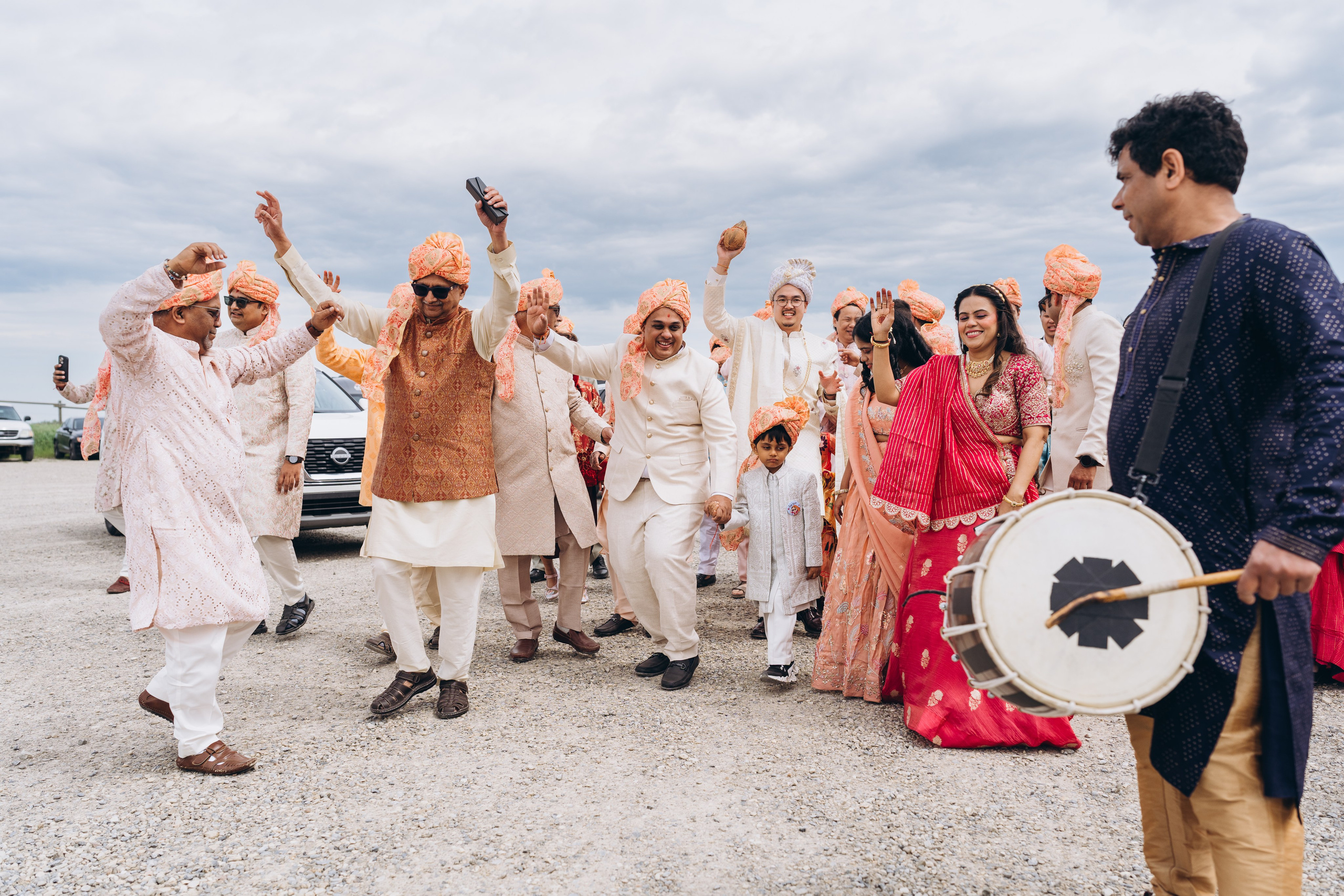 Jackie & Bindi. Calgary Wedding & Lifestyle Photographer — Yevhen Polishchuk