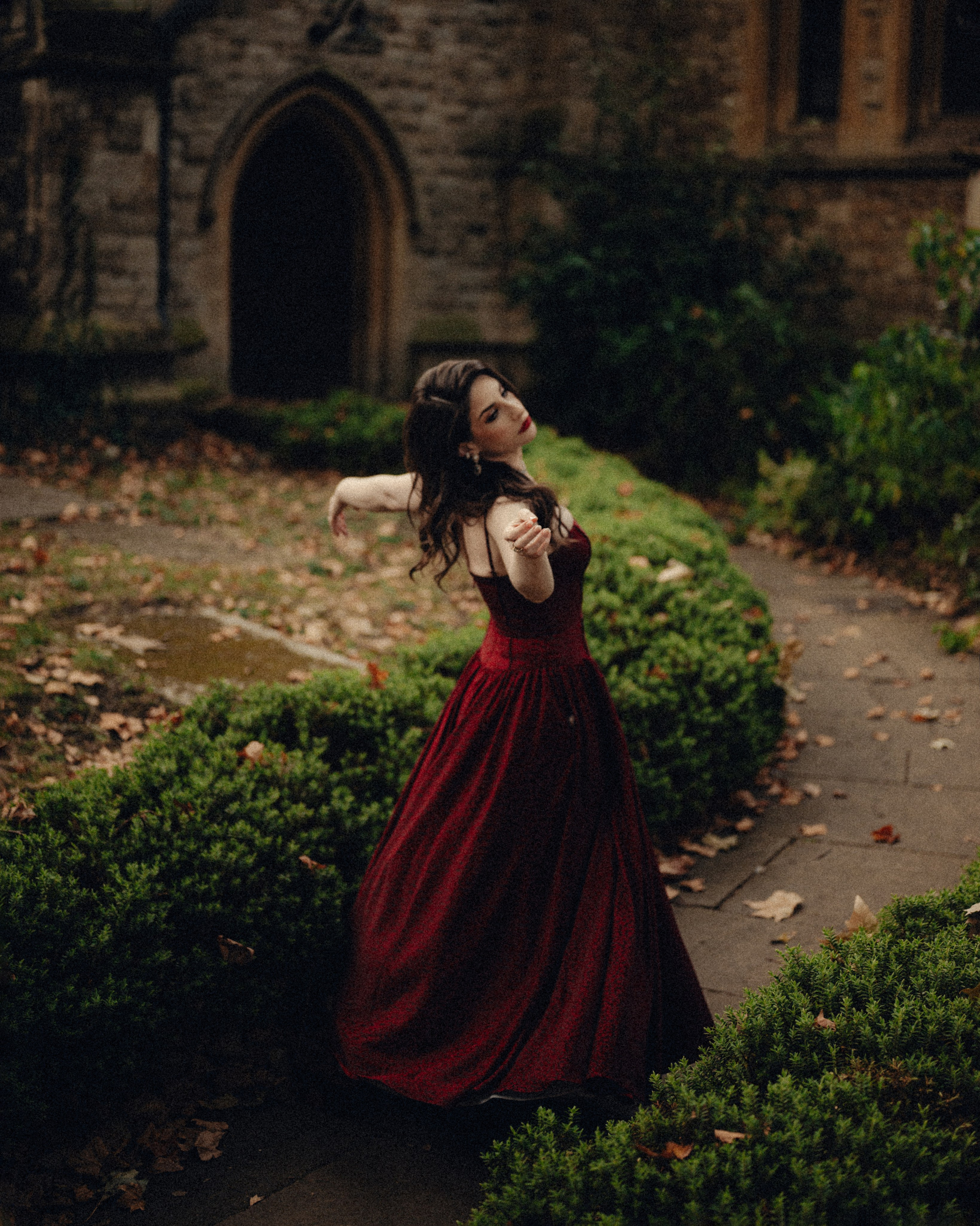 Autumn Vintage Photoshoot in London Kensington. Moth & Moss Photography