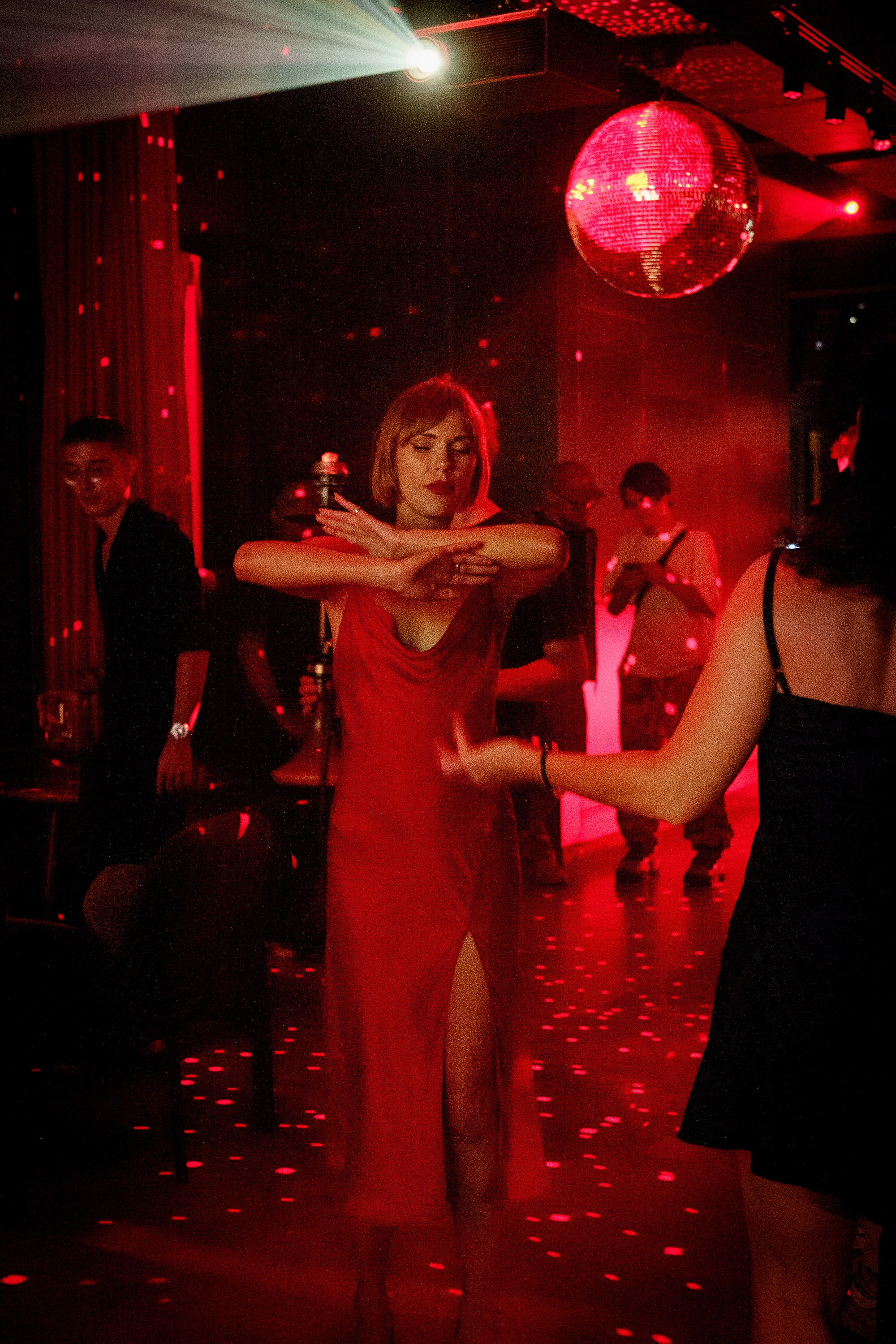 SEE SOLARIS. THE ROOM BAR