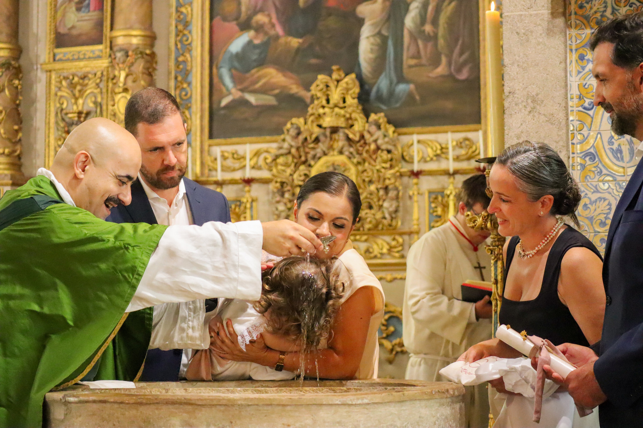 Baptism Photographer in Aveiro, Portugal | Bia Bandeira