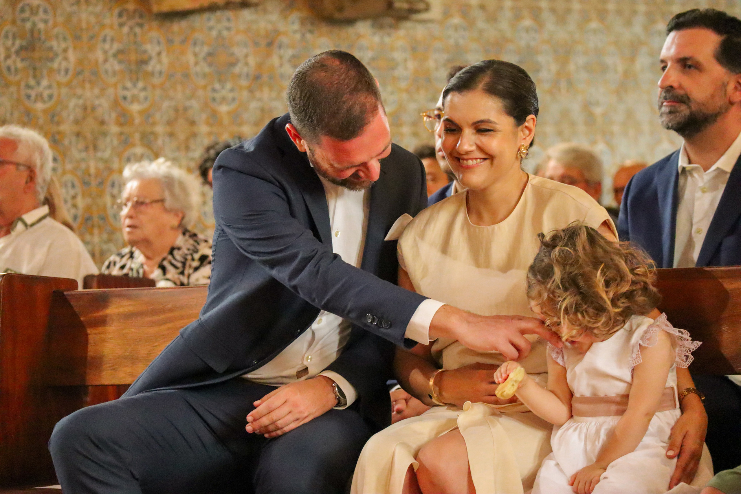 Baptism Photographer in Aveiro, Portugal | Bia Bandeira